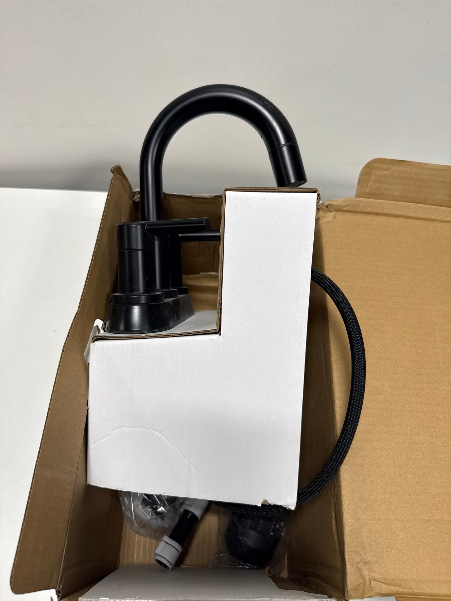 Scratch Delta Nicoli Centerset Pull-Down Bathroom Faucet Matte Black 25749LF-BLPD