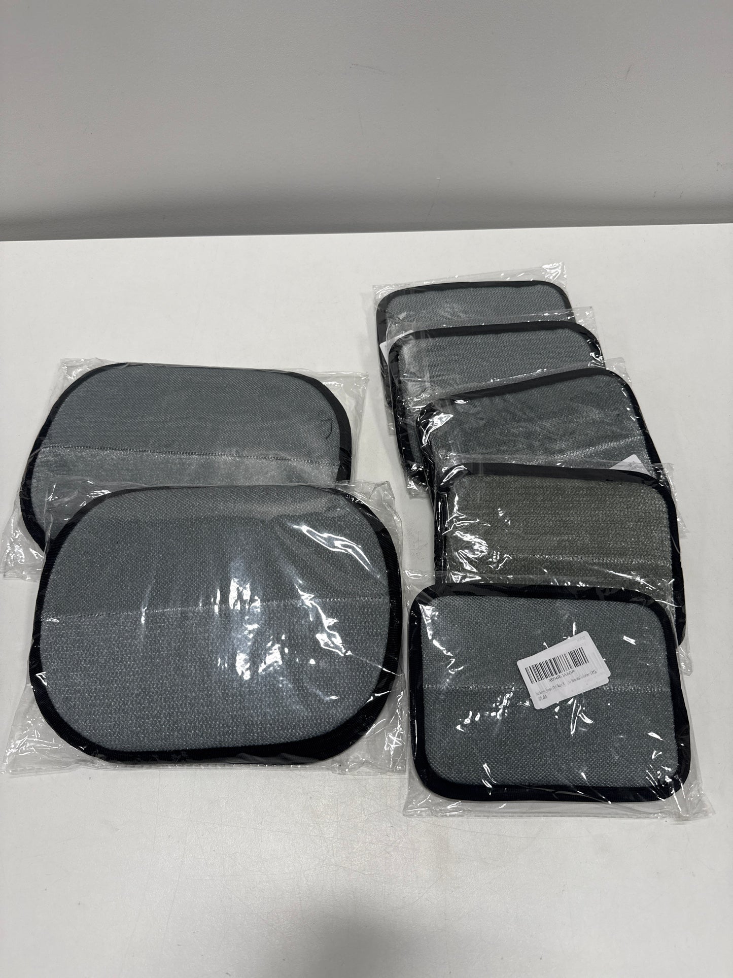 7 x Pet Hair Removal Glove，Static Electricity Grooming Mitt Tool for Dogs & Cats - Remove Fur from Pets, Furniture, Car Seats， Clothing and Sofas