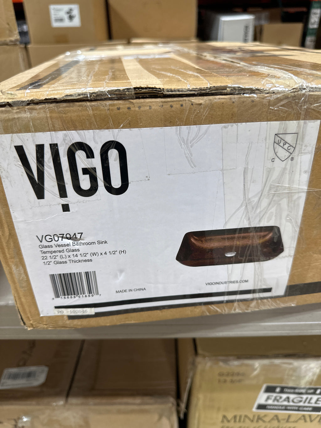 Vigo VG07047 Donatello 23" L X 15" W X 5" H Rectangular Glass Vessel Bathroom