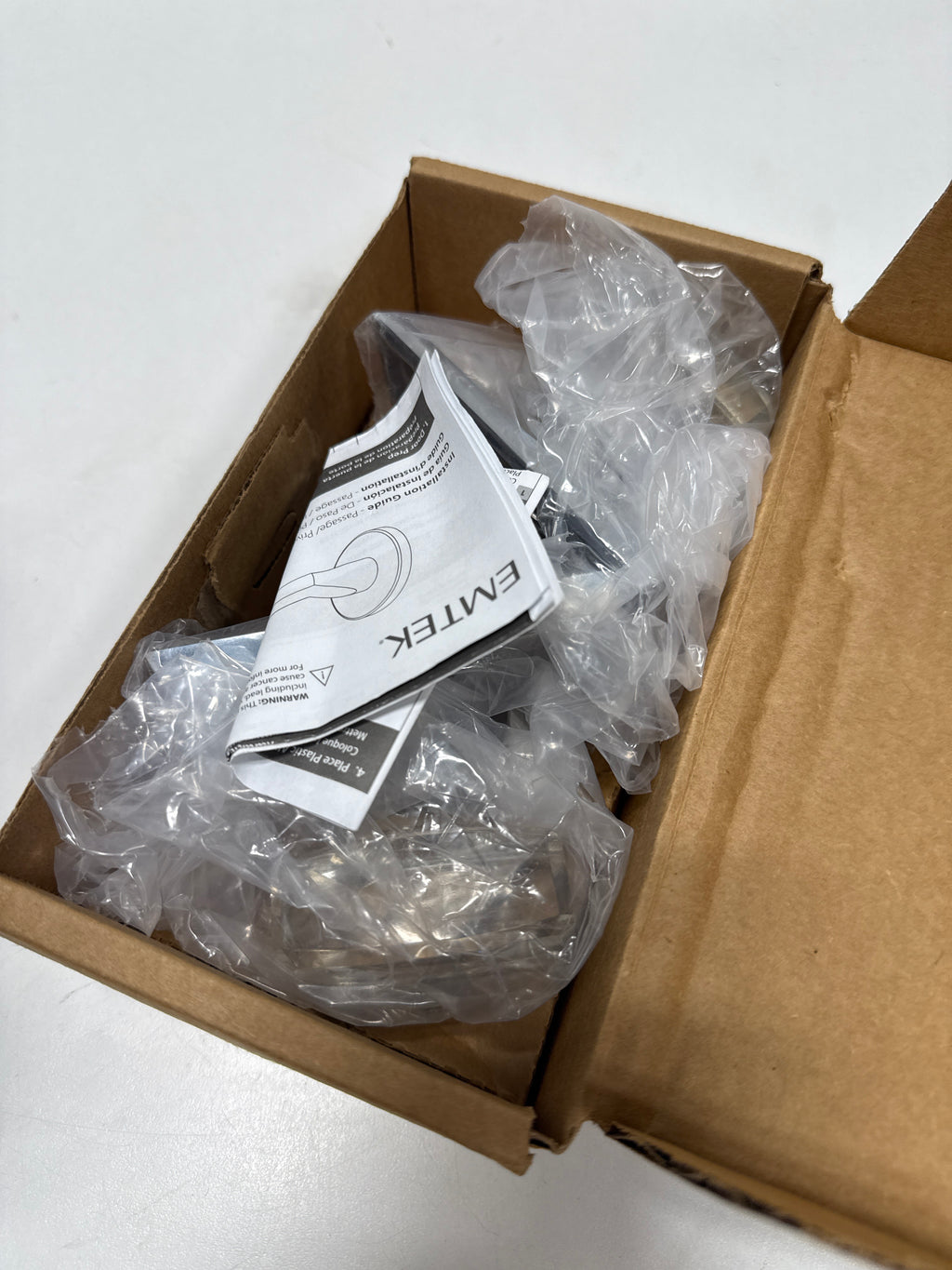 Emtek Dummy, Rectangular Rosette, Windsor Crystal Knob, US26 SKU: 8521WSUS26