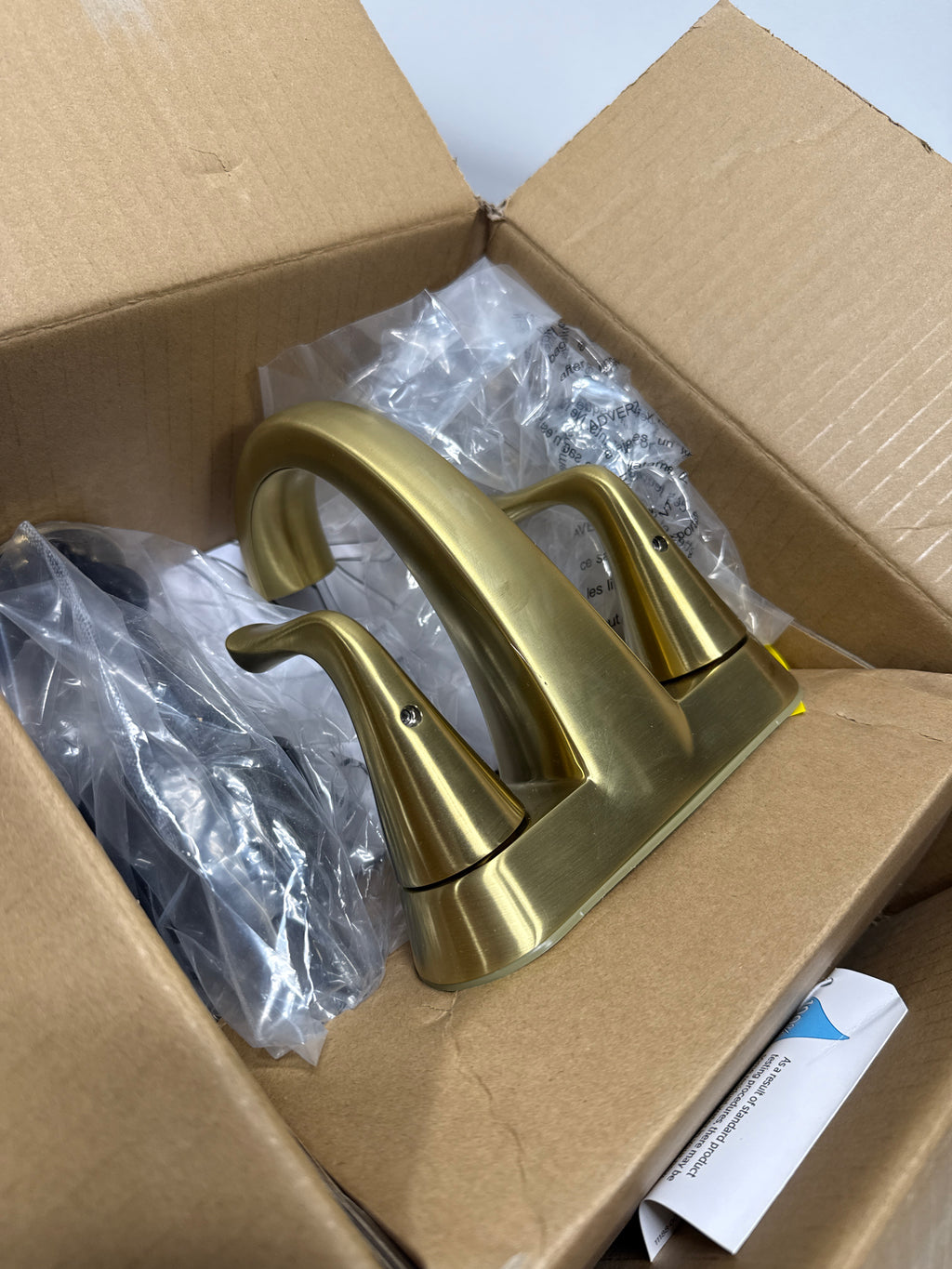 Scratch Willa 4 in. Centerset 2-Handle Bathroom Faucet in Brushed Gold