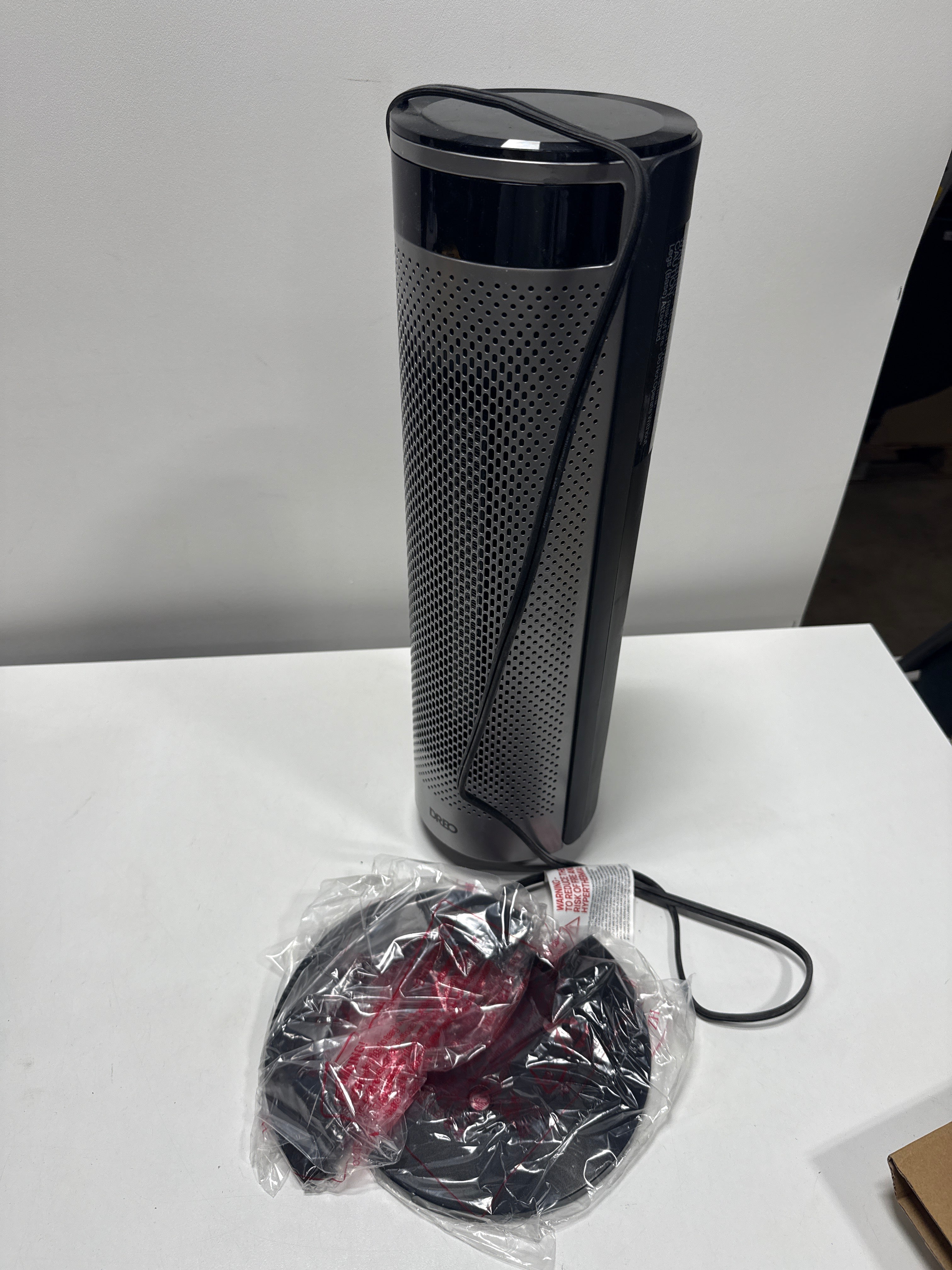Used DREO 1500W Solaris Plus 20" Portable Oscillating Ceramic Space Heater