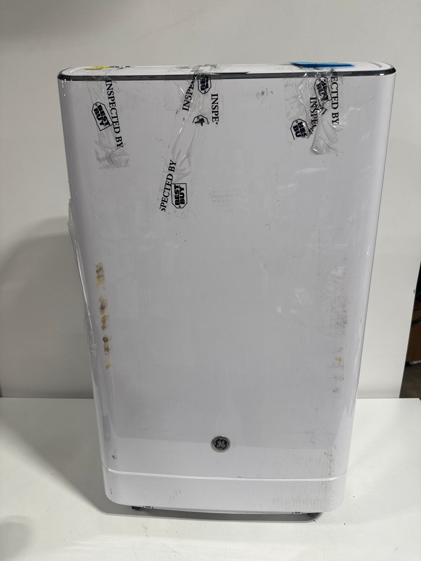 Used GE - 550 Sq. Ft. Portable Air Conditioner - White