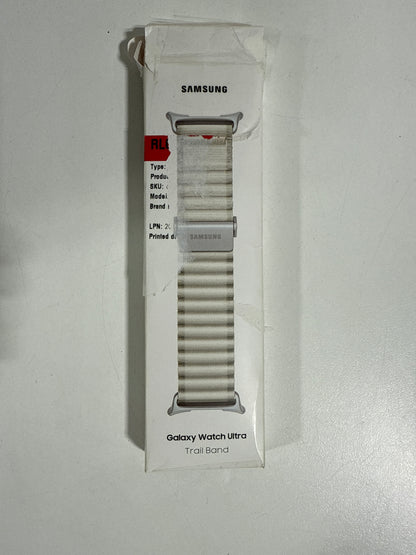 Samsung Galaxy Watch Ultra Trail Band in White Sand