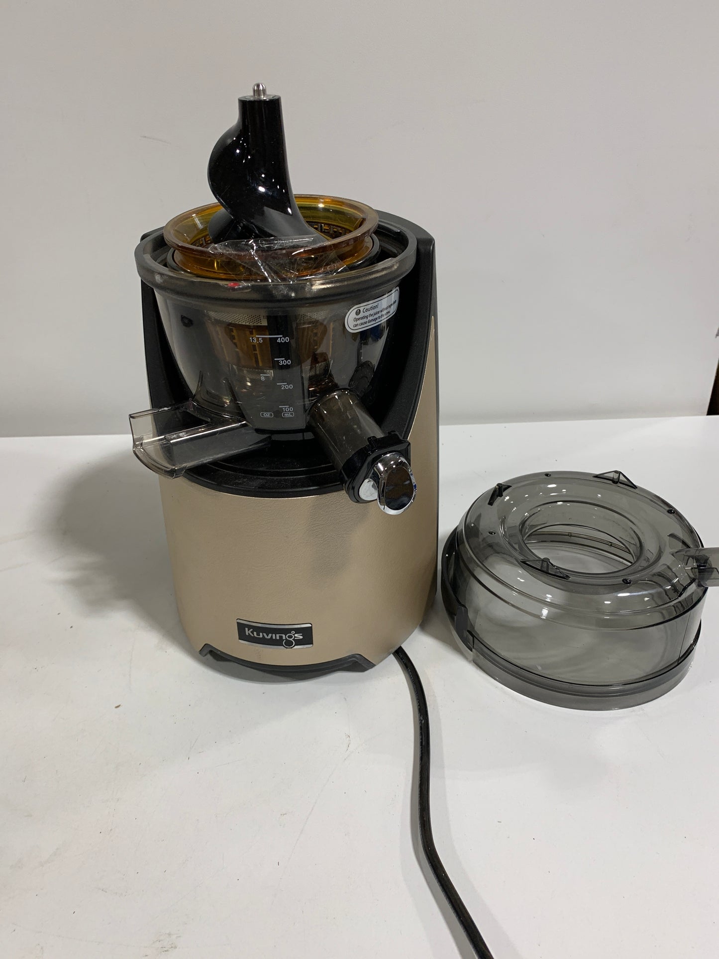 Used See Desc Kuvings EVO820CG Whole Slow Juicer - Champagne