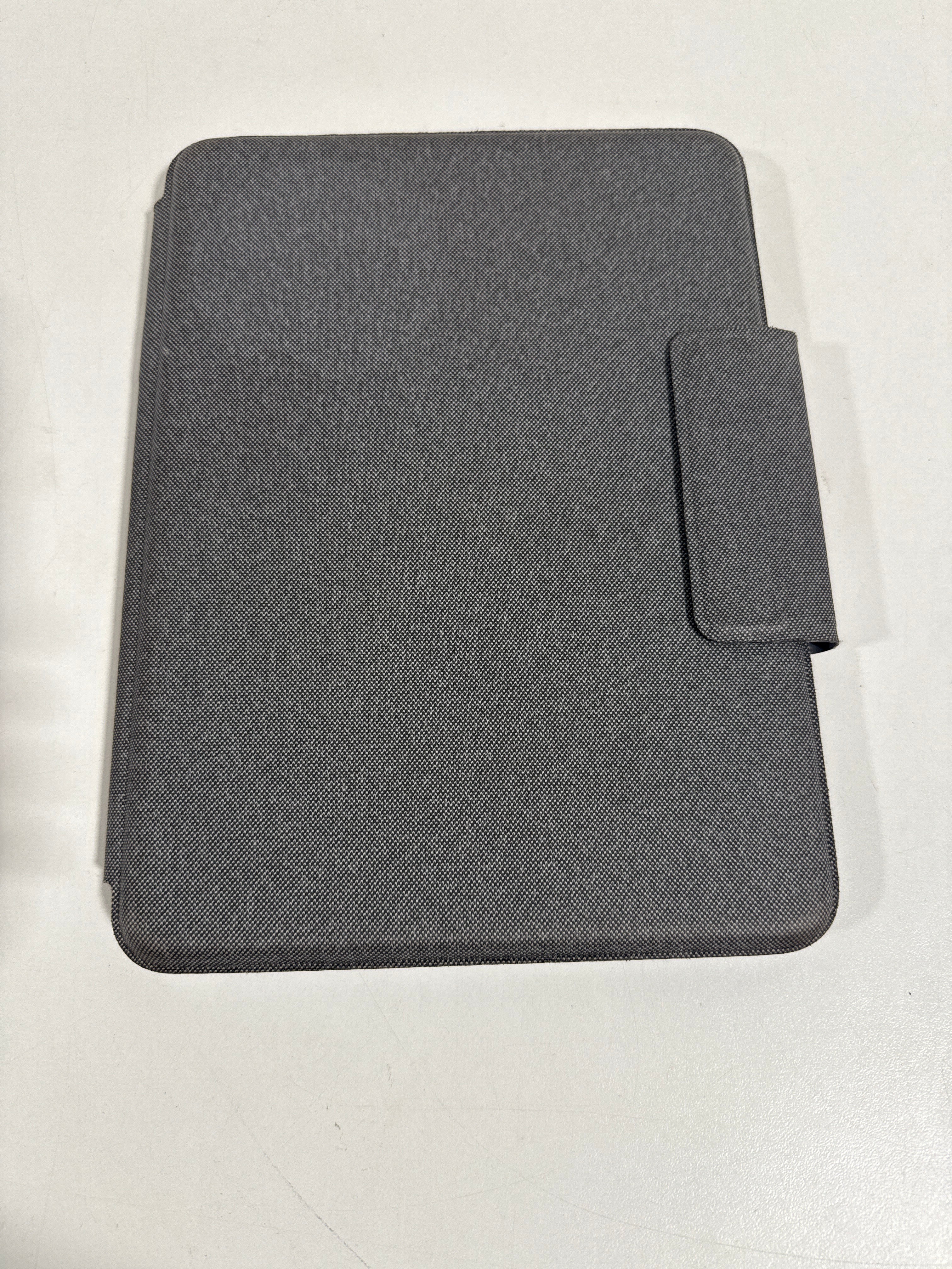 Used Logitech - Folio Touch Keyboard Folio for Apple iPad Pro 11’’ (1st 2nd 3rd & 4th Gen) with Precision Trackpad