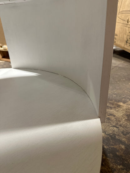 Damage Flexsteel Melody 35” Round Coffee Table