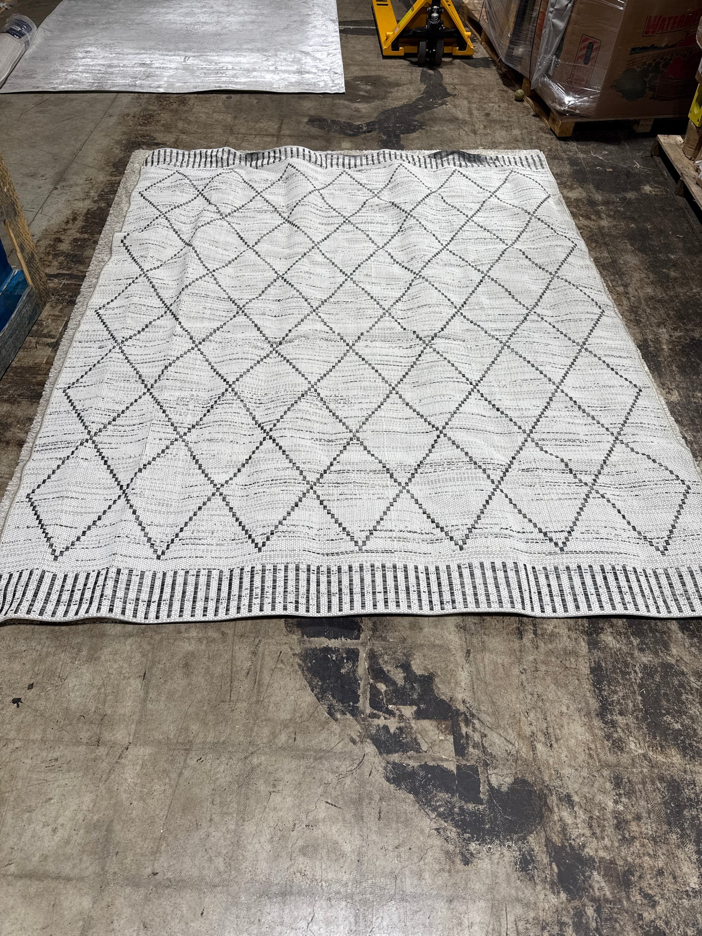 Damage Used Ravenna Indoor/Outdoor Rug, Pierce 7 ft. 10 in. x 10 ft.