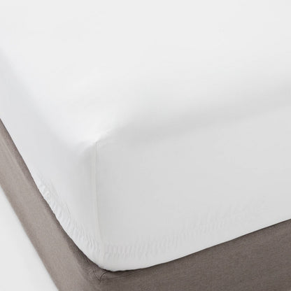 Full 400 Thread Count Performance Fitted Sheet White - Threshold™: Cotton Sateen, Machine Washable, Fits up to 18" Mattress
