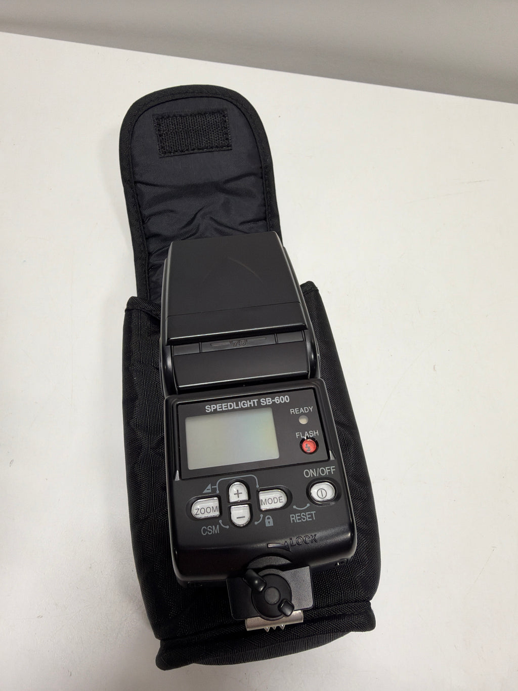 Nikon SB-600 TTL AF Shoe Mount Speedlight Guide at 35mm