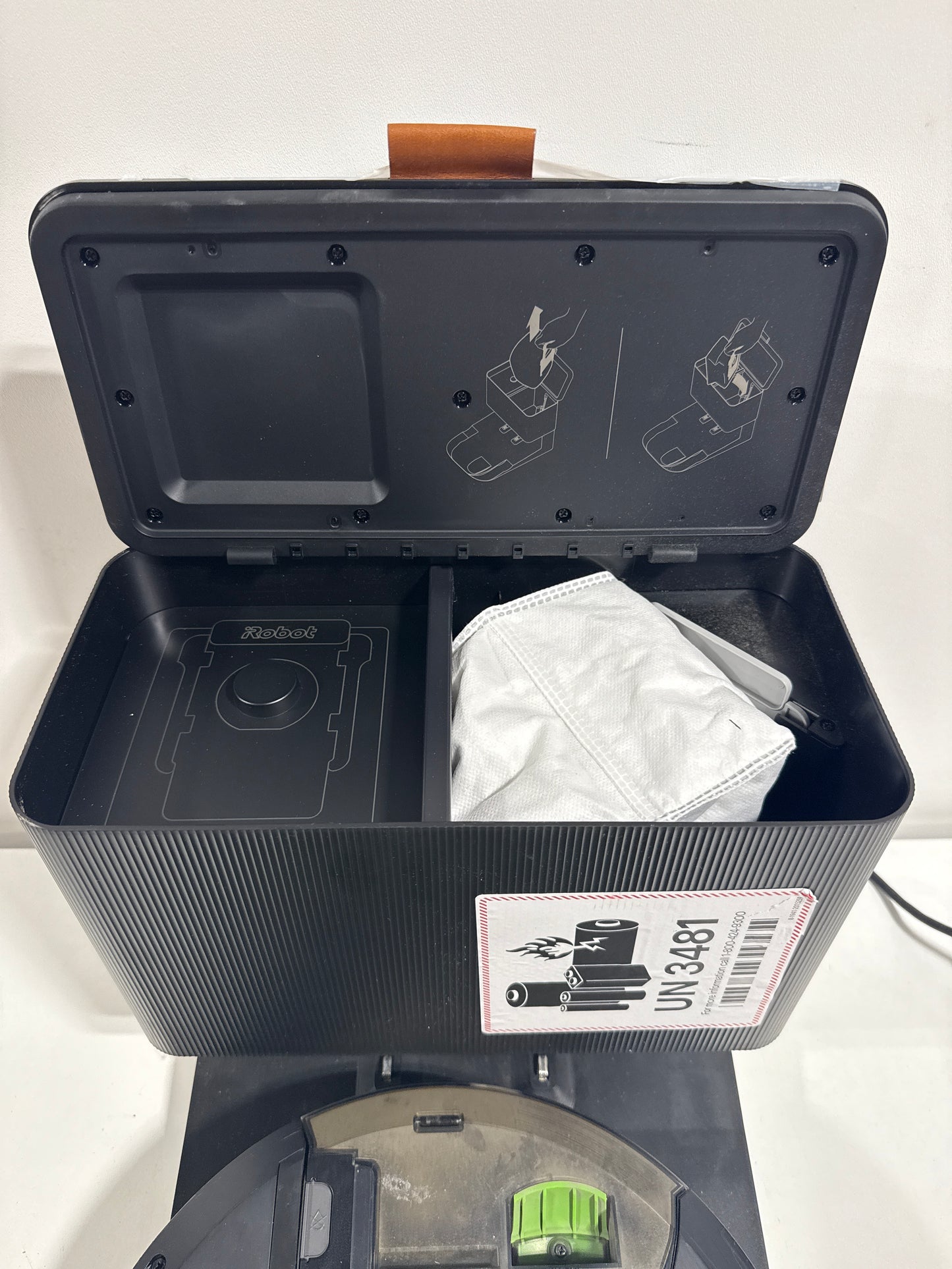 Used IRobot - Roomba J7+ (7550) Wi-Fi Connected Robot Vacuum