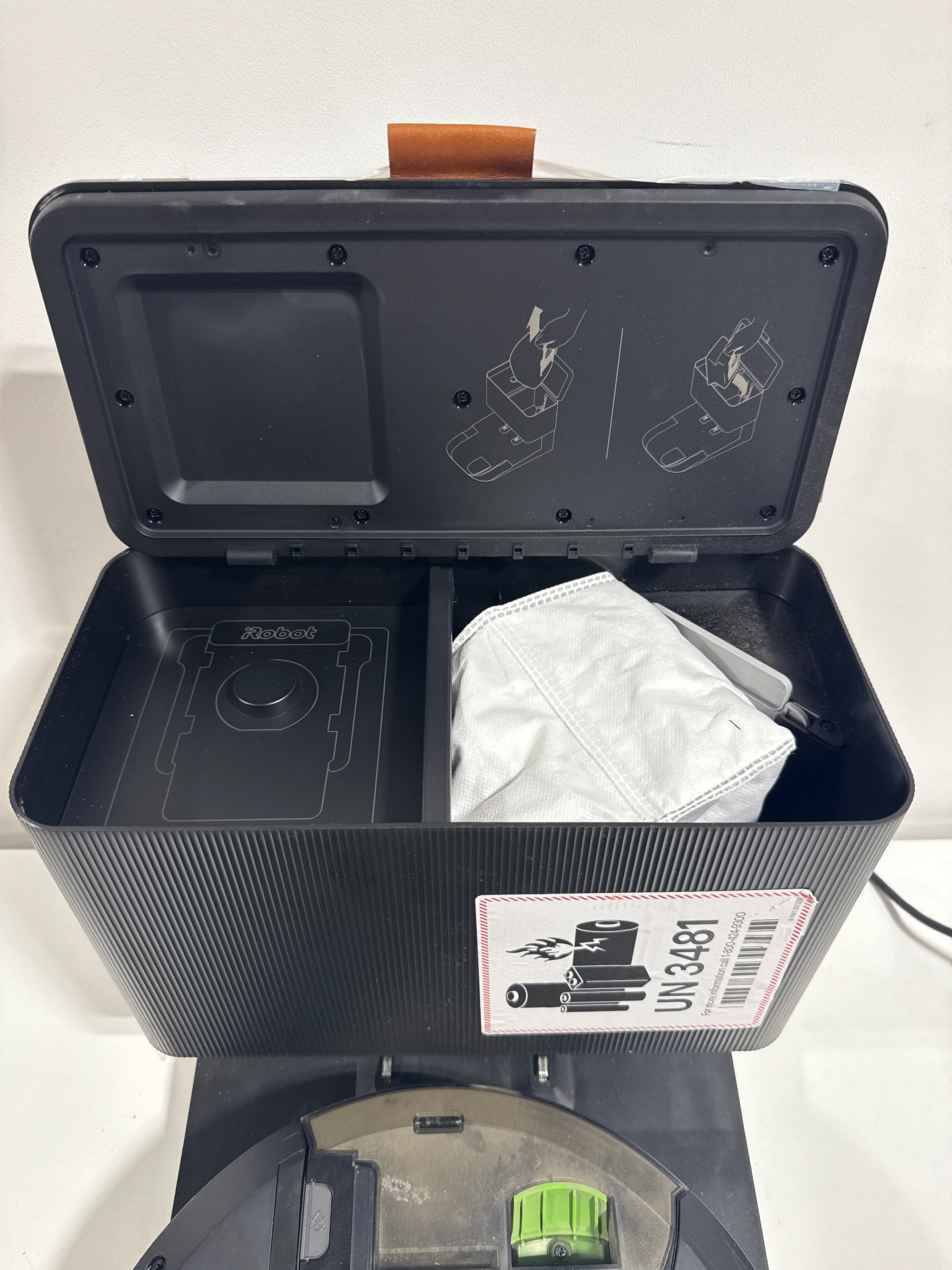Used IRobot - Roomba J7+ (7550) Wi-Fi Connected Robot Vacuum - *Vacuums & Carpet Cleaners