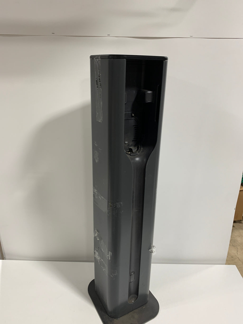 Used LG - CordZero All-in-One Cordless Stick Vacuum Stand - *Vacuums & Carpet Cleaners