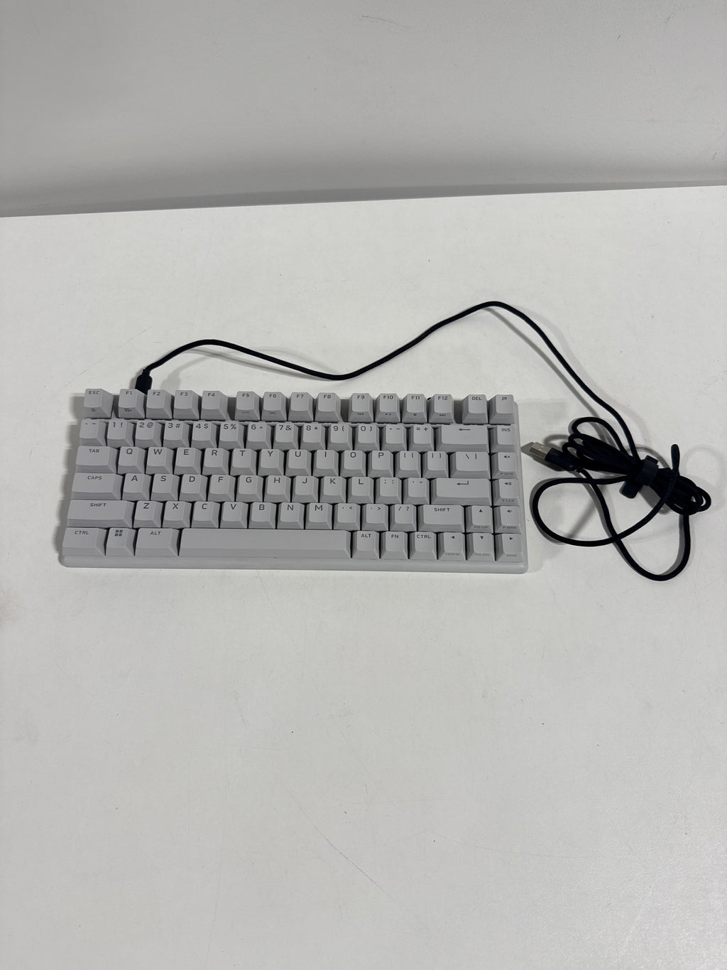 Used Alienware Pro Wireless Gaming Keyboard - White (PRO-KB-W-WW) - *Computers & Office