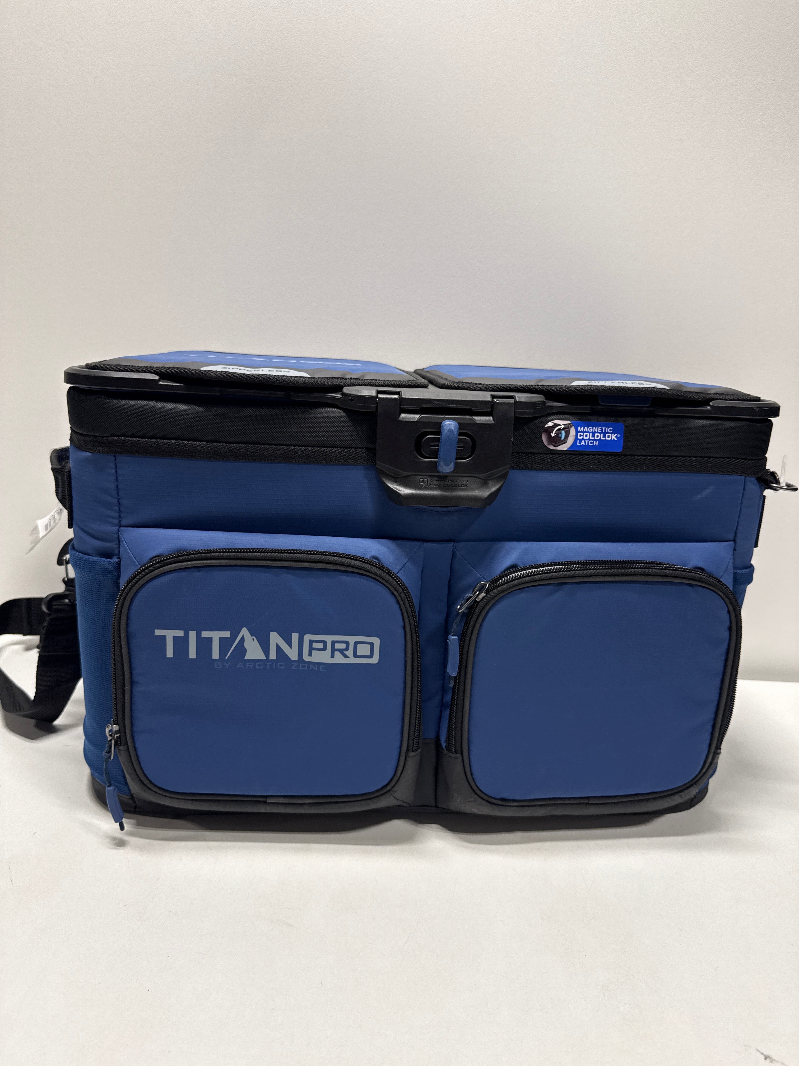 Defect Titan PRO by Arctic Zone 48 Can Zipperless Cooler with Magnetic Lid Insulated Soft Cooler with Custom Storage Liners