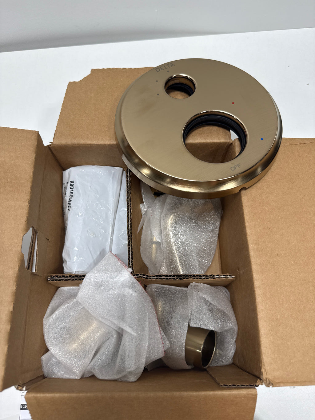 Delta T24833 Kayra 14 Series Pressure Balanced Valve Trim with Integrated 3 Function Diverter Two Shower Applications - Less Rough-In - Champagne Bronze