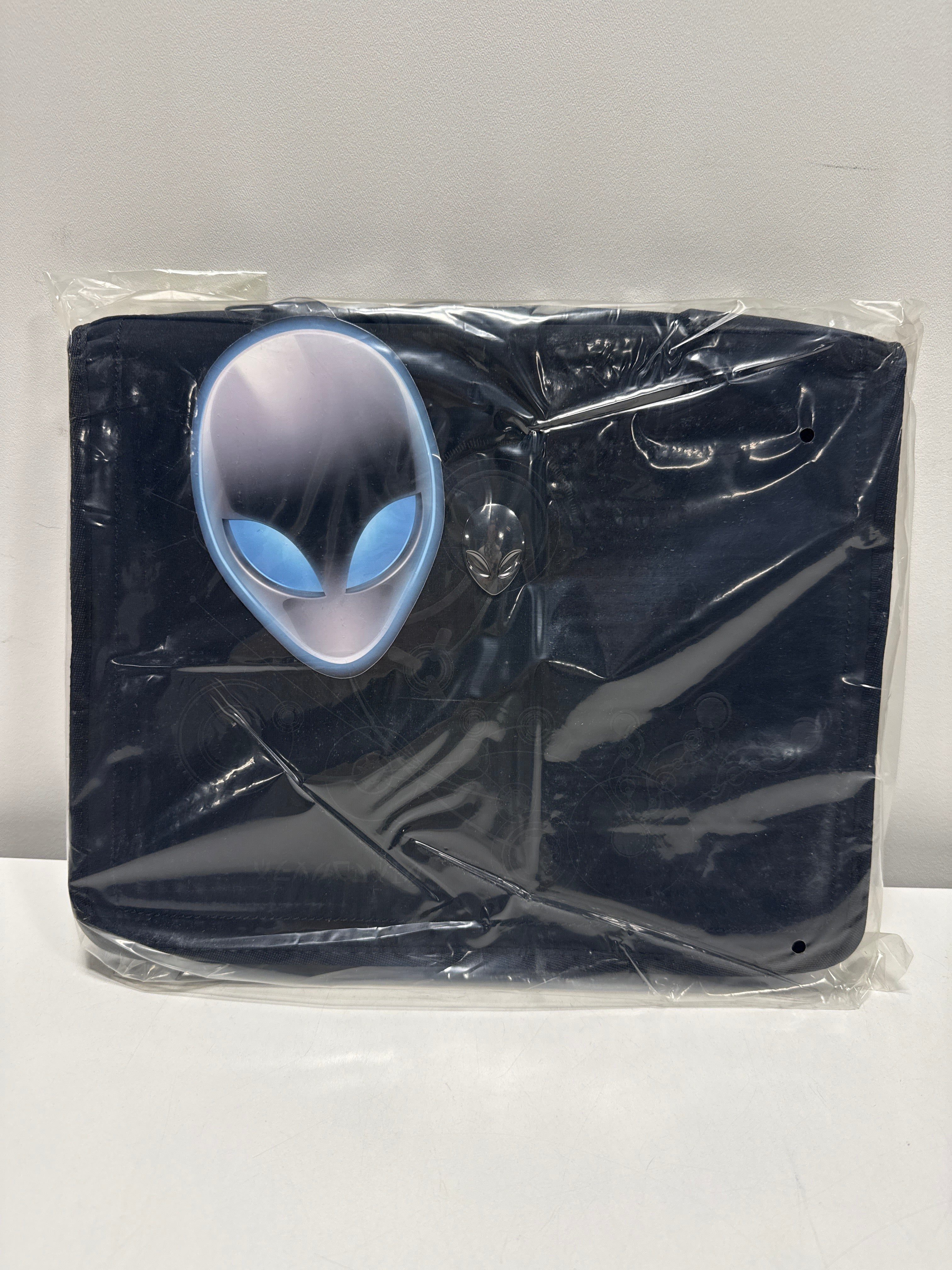 Mobile Edge Alienware M11x Laptop Portfolio, Black