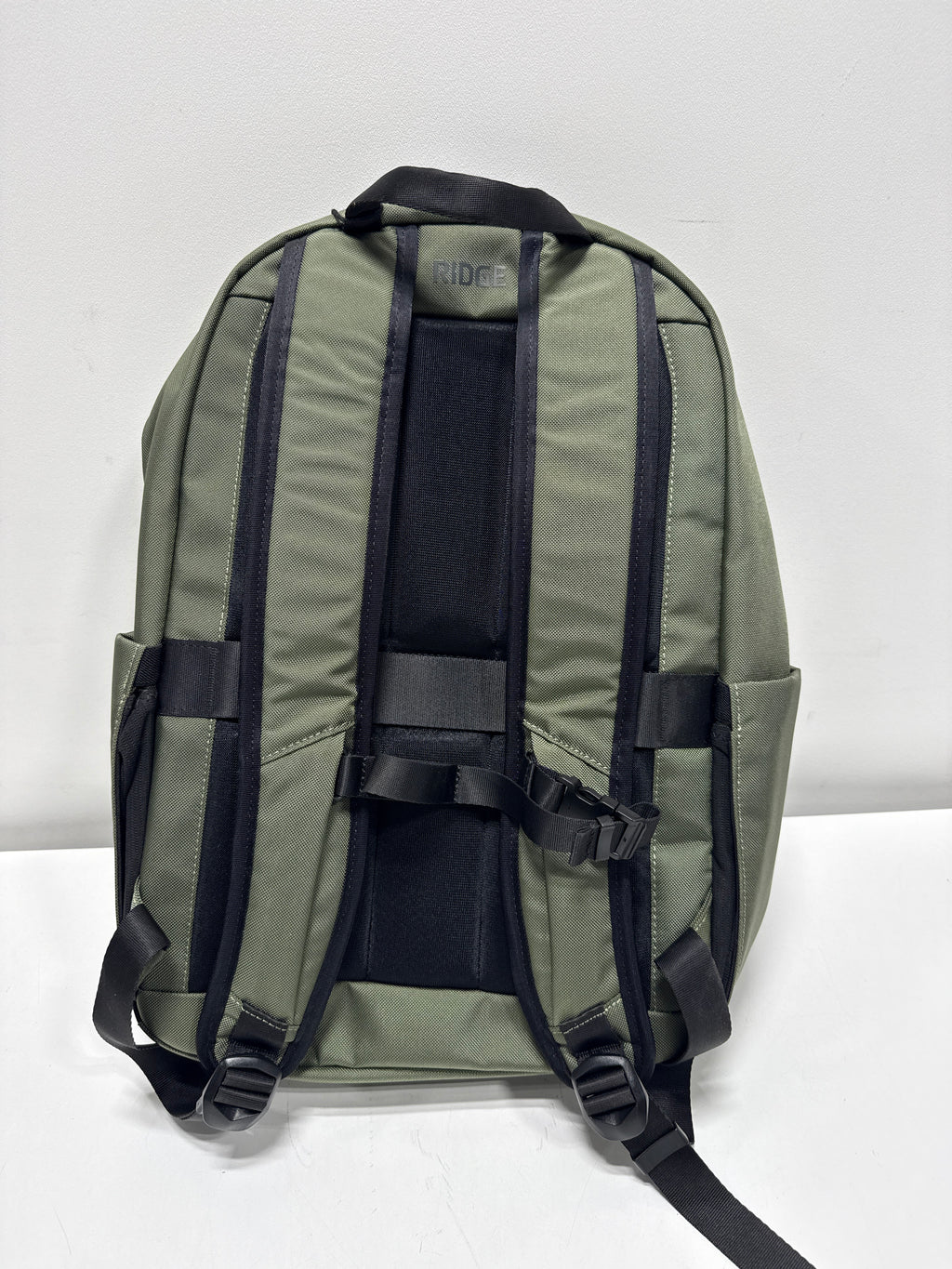 The Ridge Wallet - Commuter Backpack - Matte Olive - Green