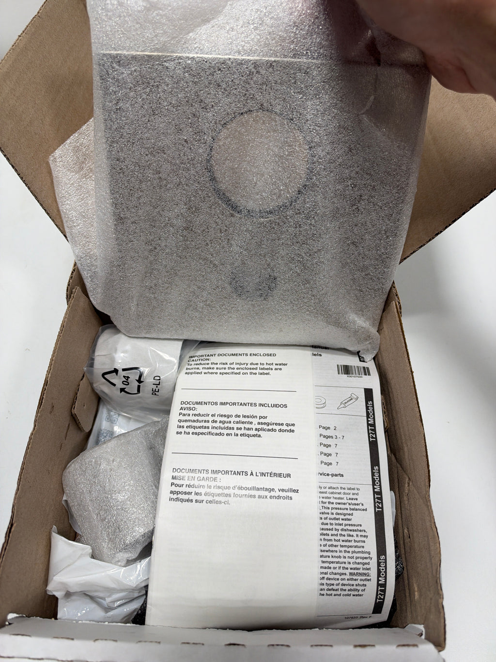 Delta T27T967 Ara 17T Series Thermostatic Valve Trim with Integrated Volume Control and 6 Function Diverter for Three Shower Applications