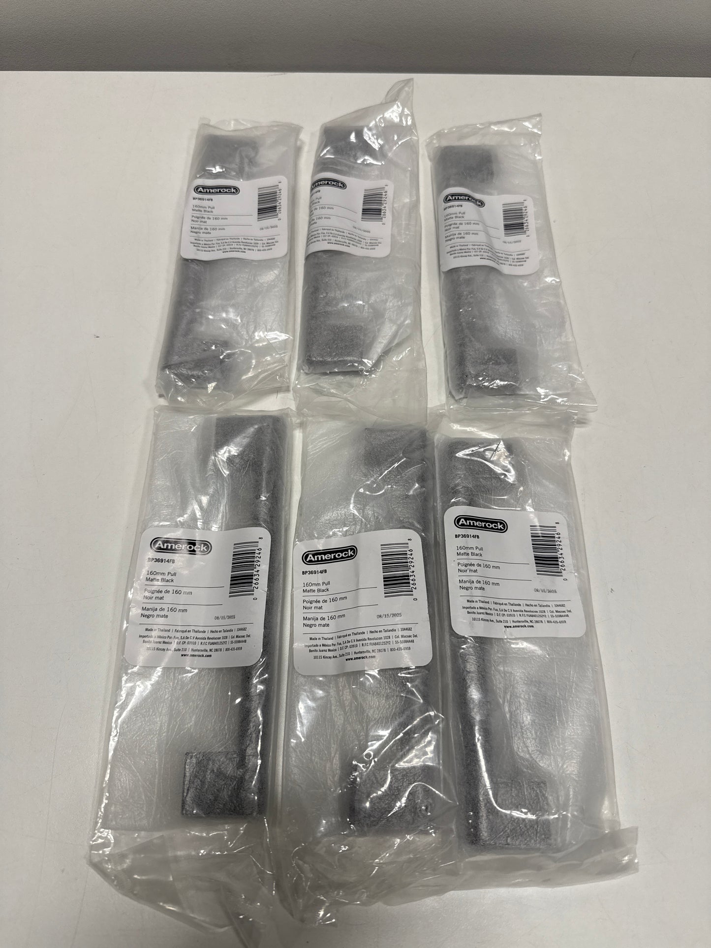 6 x Versa 6-5/16 in. (160mm) Modern Matte Black Bar Cabinet Pull