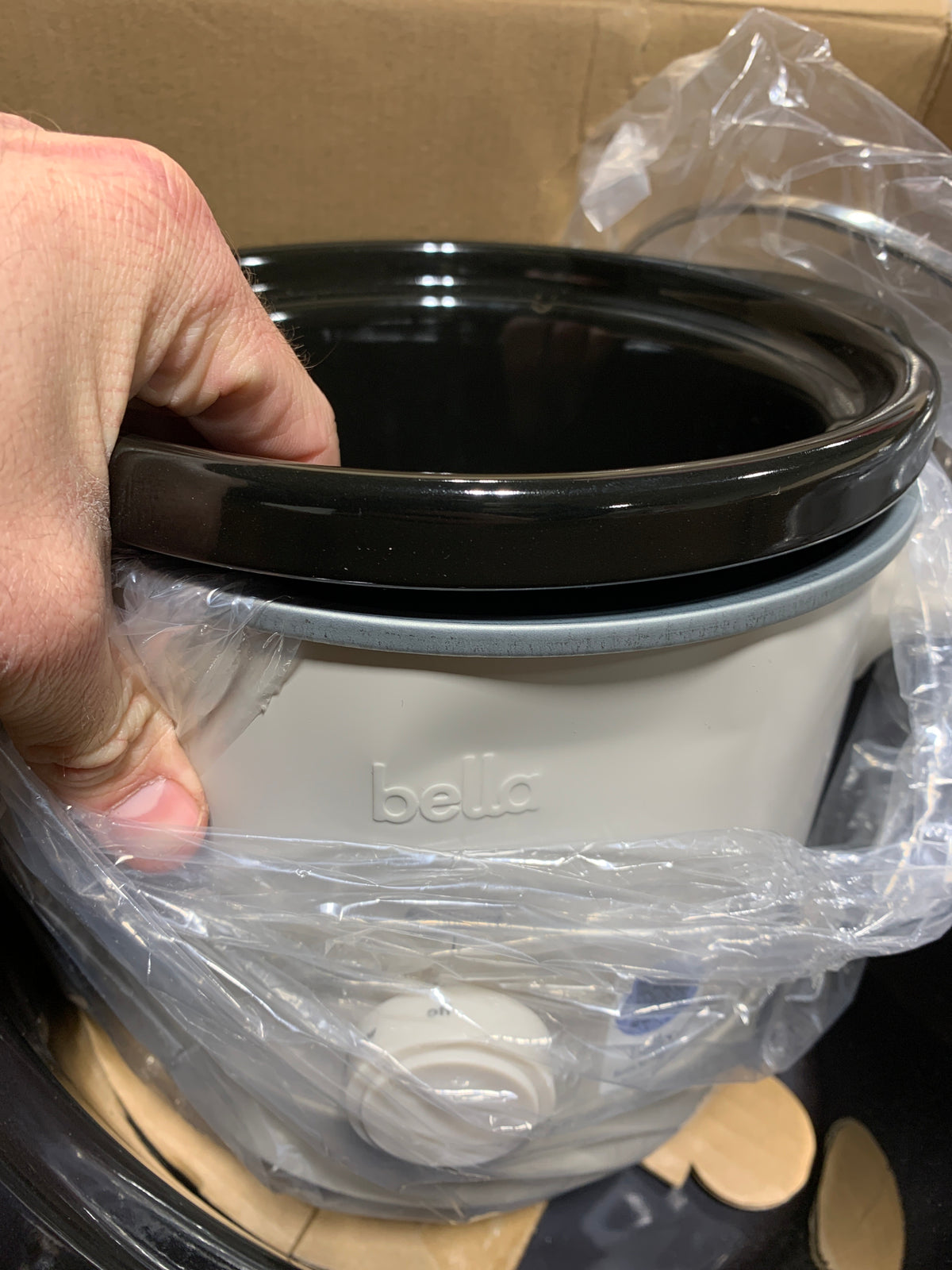 Missing Lid bella 6-quart Programmable Slow Cooker with Additional 2-quart Slow Cooker Set