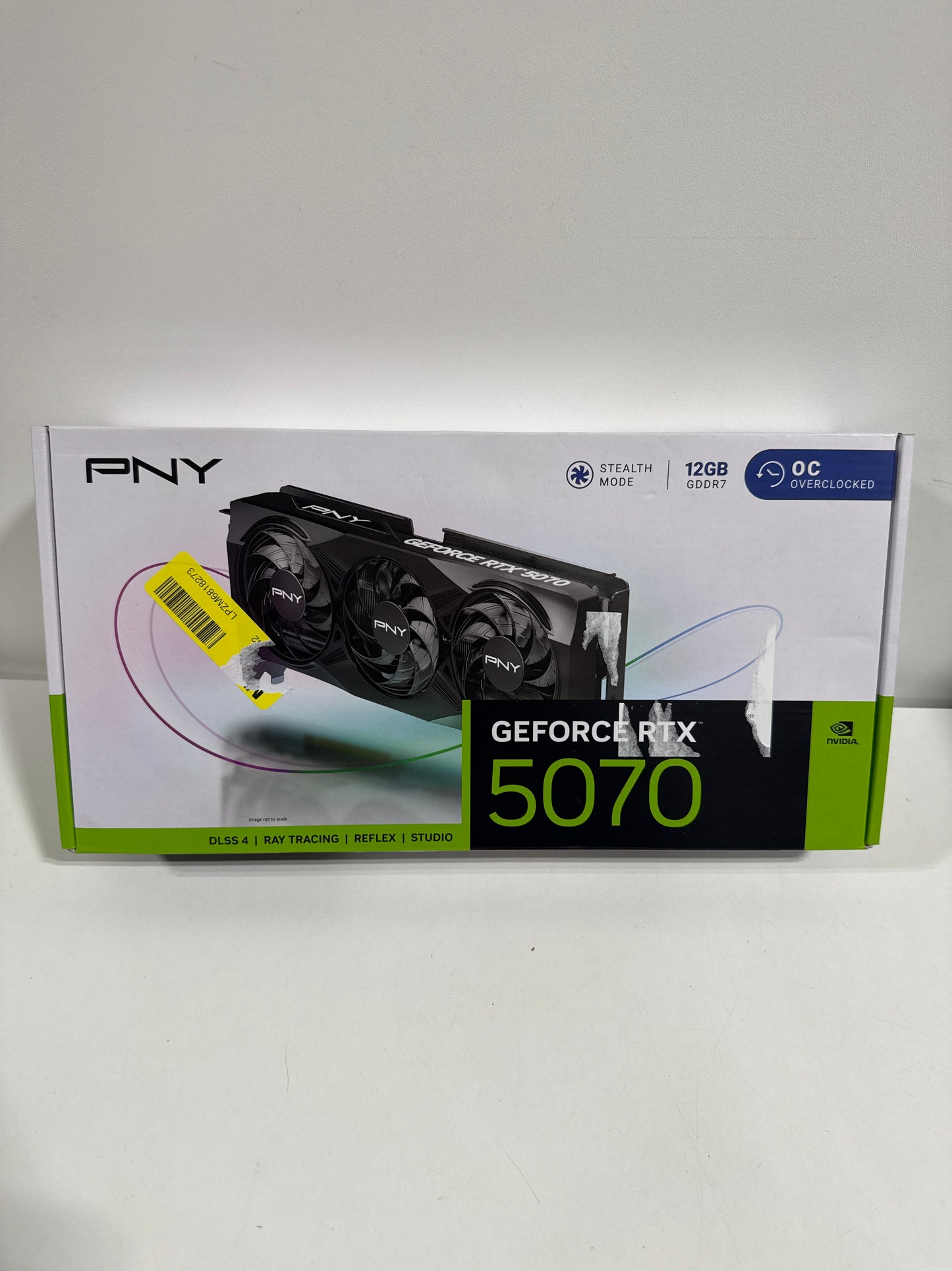 PNY - GeForce RTX 5070 12GB OC GDDR7 PCI Express 5.0 Graphics Card with Triple Fan - Black