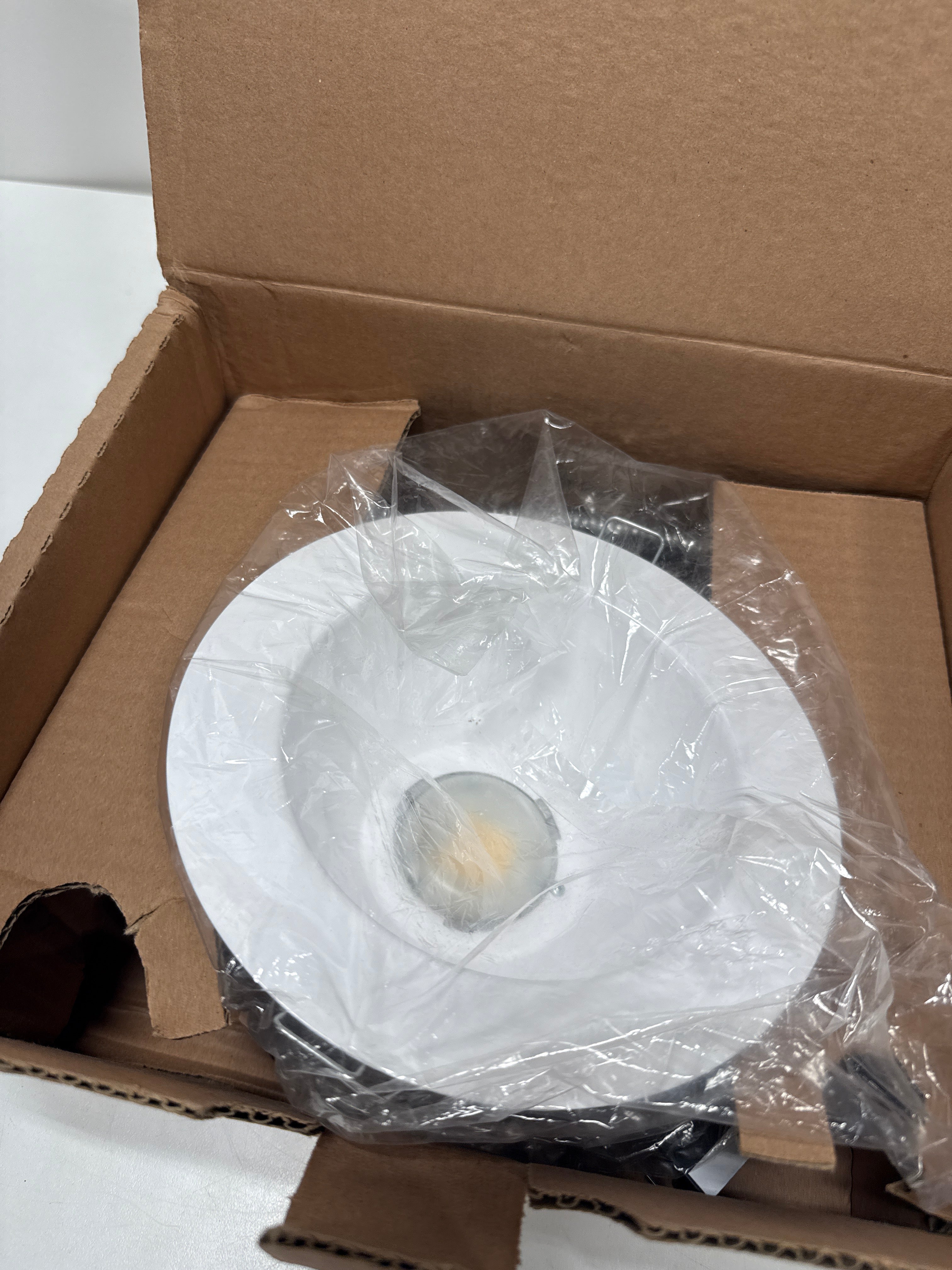 Lithonia LBR6 ALO1 SWW1 WR MWD MVOLT UGZ 6 inch Round Retrofit Downlight, 500/750/1000 Adjustable Lumen Output, 3000K-3500K-4000K-5000K, White Reflector, Semi-Specular Reflector, Medium Wide Distribution, 120-277V, Universal Dimming to 1% 0-10V