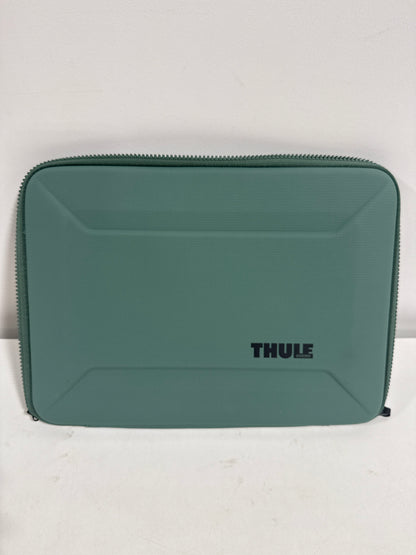 Thule - Gauntlet Laptop Sleeve Laptop Case for 14” Apple MacBook Pro, 13” Apple MacBook Pro, Air, PCs, Laptops & Chromebooks - Hazy Green