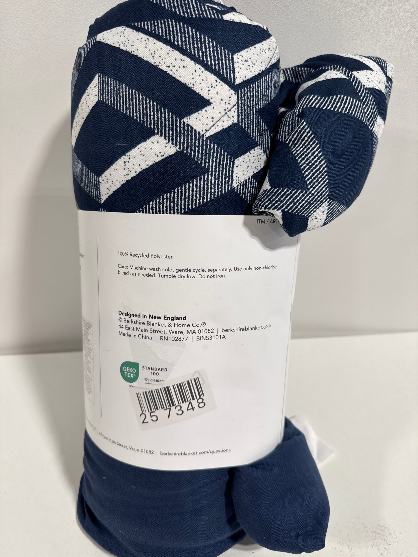 Berkshire Down Alternative Twin Blanket 66 x 96"