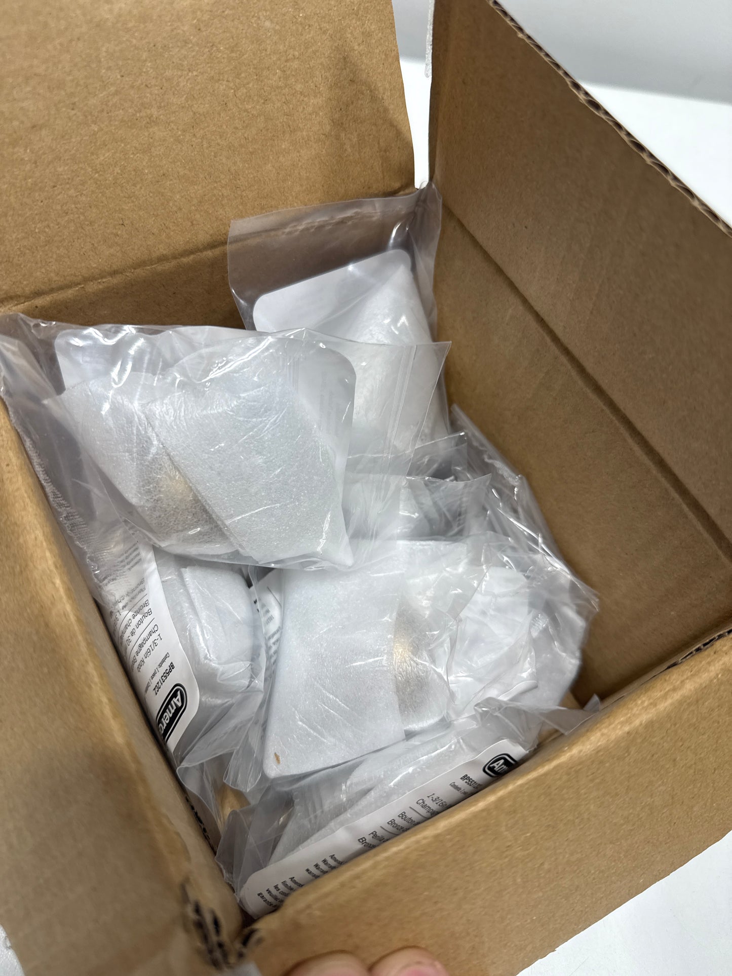 10 x Highland Ridge 1-3/16 in. (30mm) Classic Champagne Bronze Round Cabinet Knob