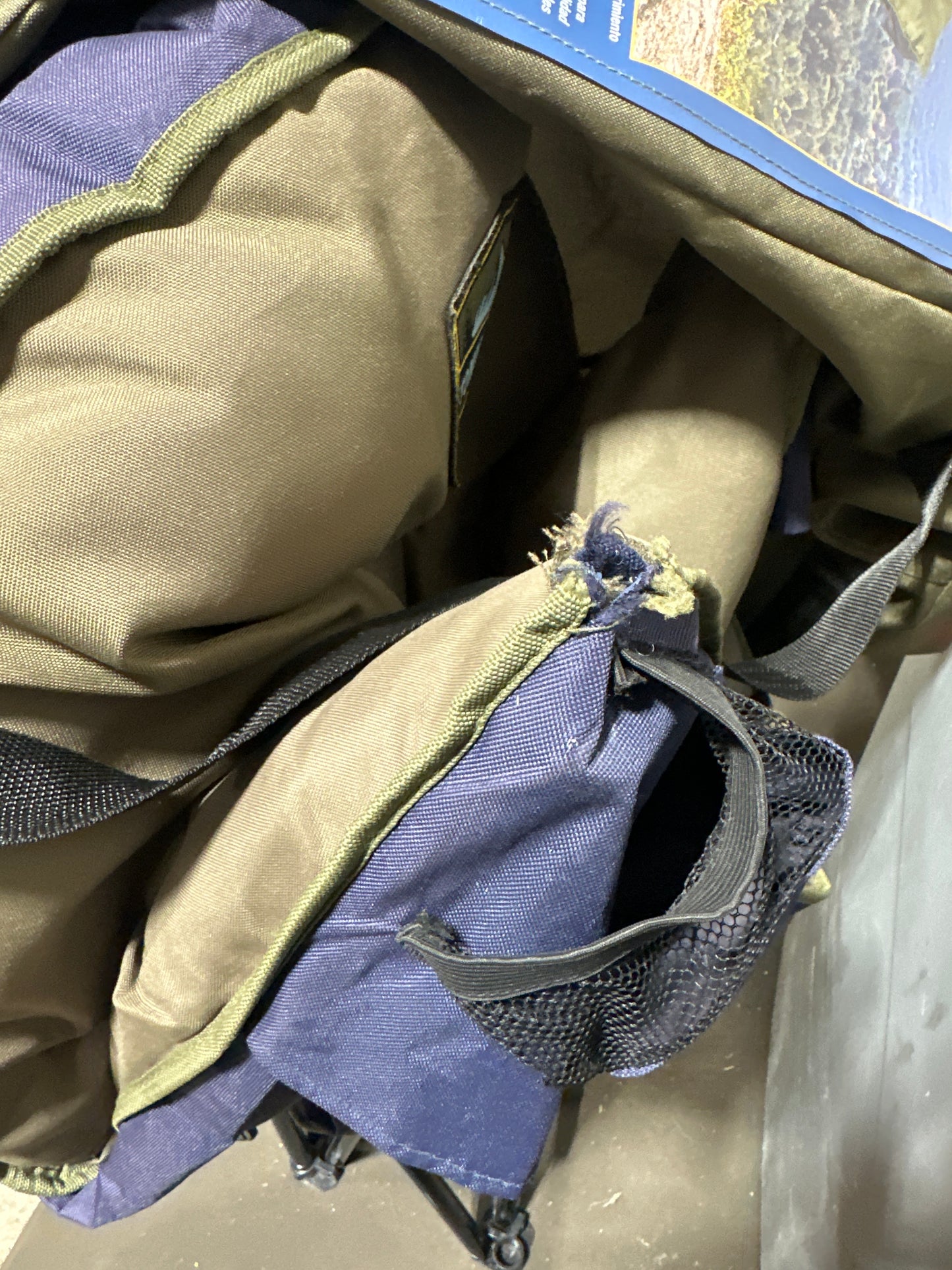 See Desc Tommy Bahama Destination Relaxation XL Jumbo Padded Club Chair