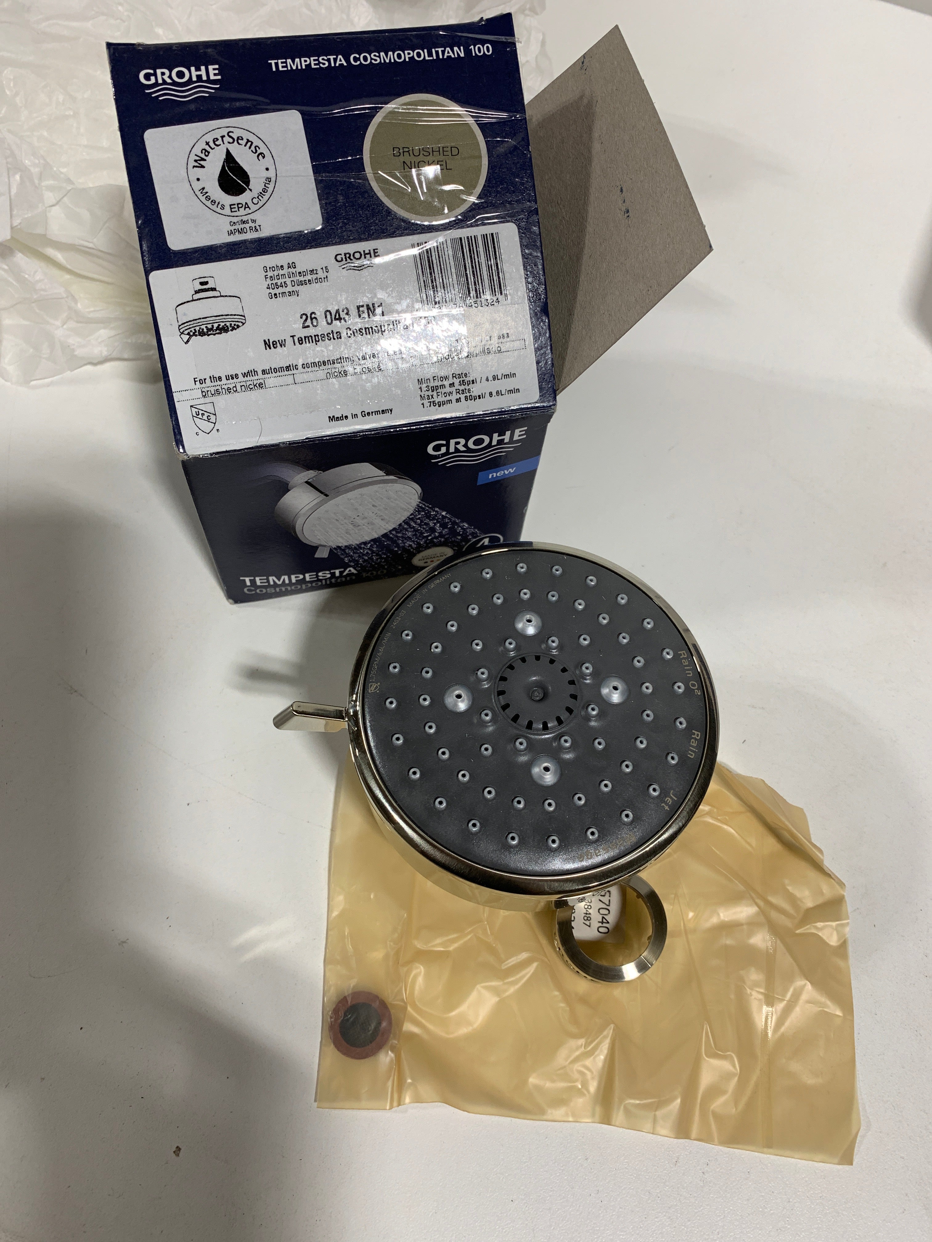 Grohe 26 043 1 Tempesta Cosmopolitan 1.75 GPM Multi Function Shower Head with DreamSpray