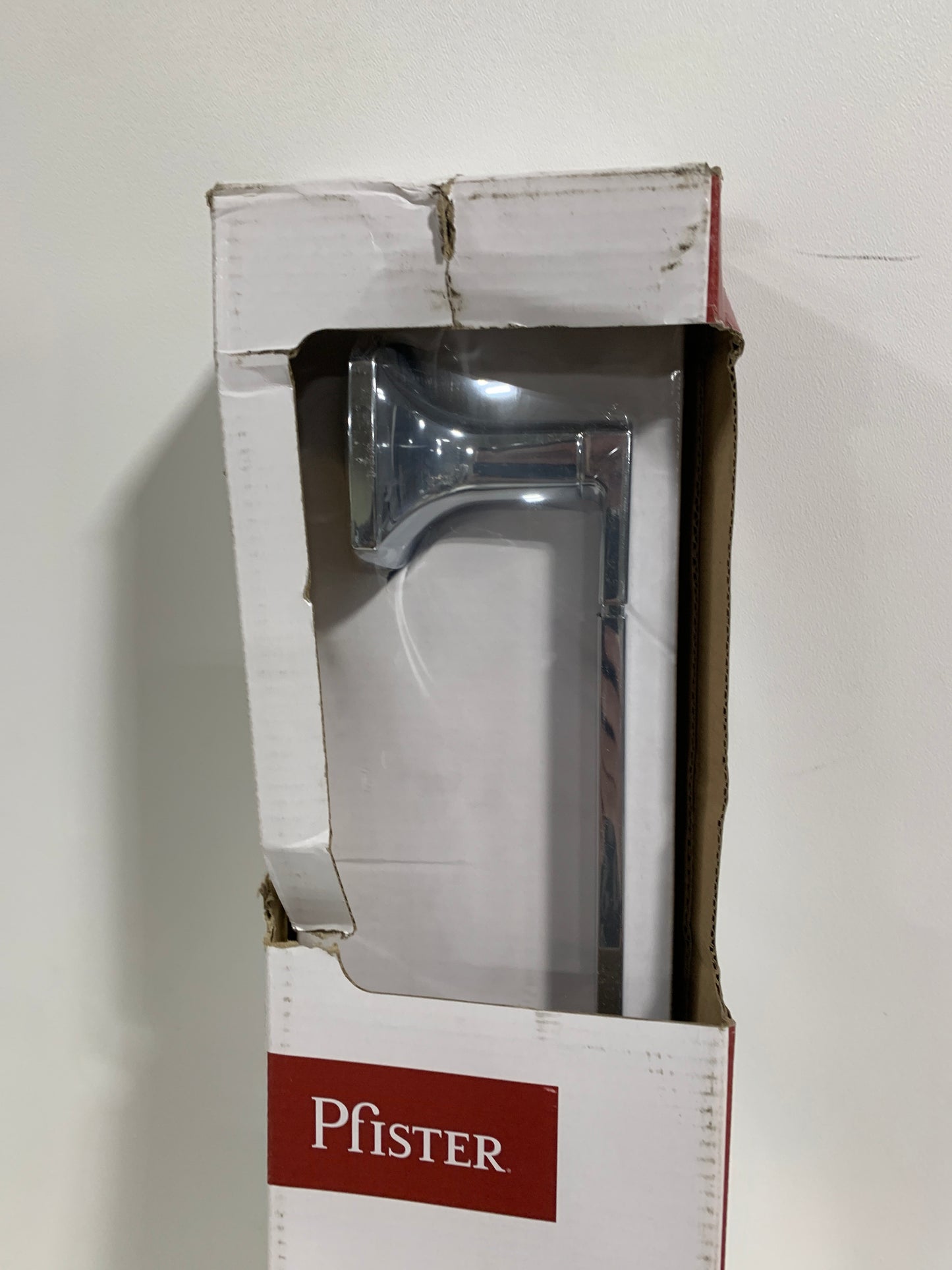 Pfister BTB-VRI2 Vaneri 24" Towel Bar Polished Chrome