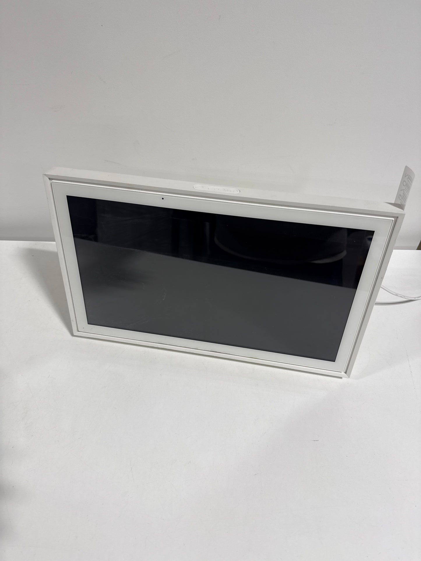 Used Skylight - Calendar: 15 Inch Touchscreen Smart Calendar and Chore Chart - White - *Smart Home