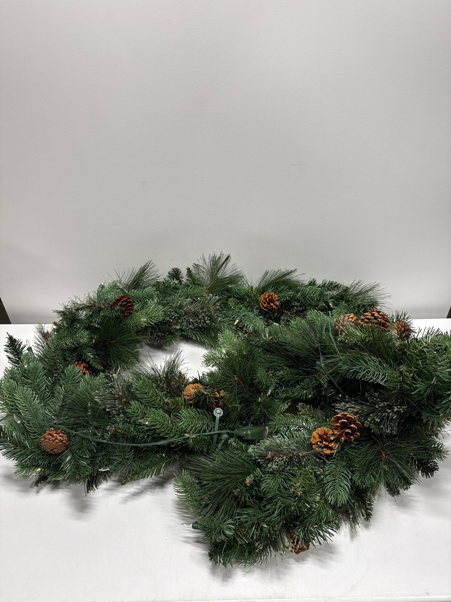 Kirkland 2.7 m (9 ft.) Pre-lit Garland with 90 Dual Colour LED Lights - *Christmas & Seasonal