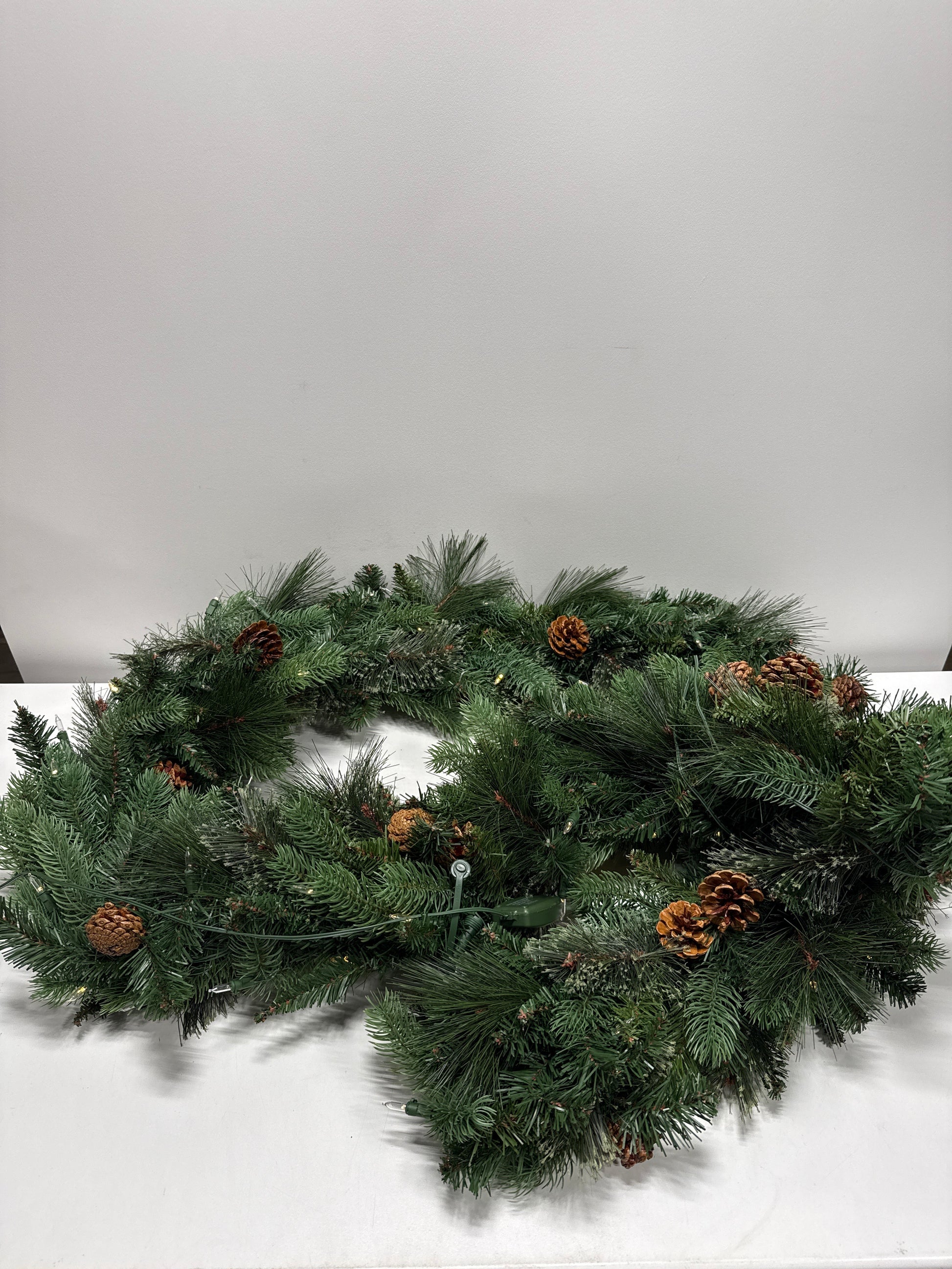 Kirkland 2.7 m (9 ft.) Pre-lit Garland with 90 Dual Colour LED Lights - *Christmas & Seasonal