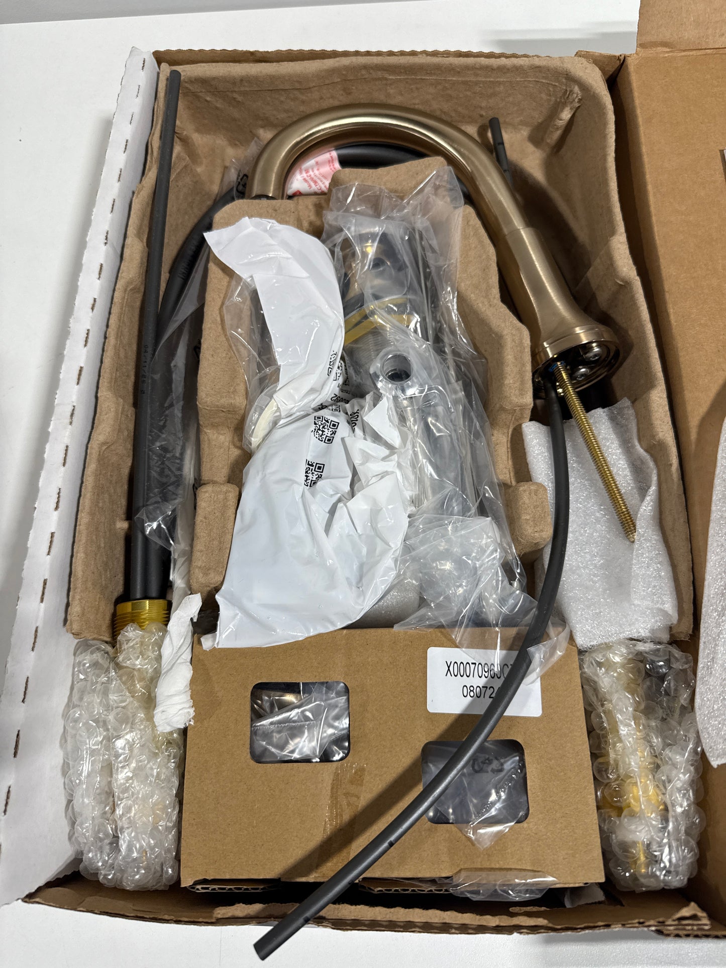 Delta Trinsic Brushed Gold Bathroom Faucet 3 Hole, 8 Inch Widespread Bathroom Sink Faucet for Vanity, Metal Push-Pop Drain Assembly, Champagne Bronze 3559-CZMPU-DST