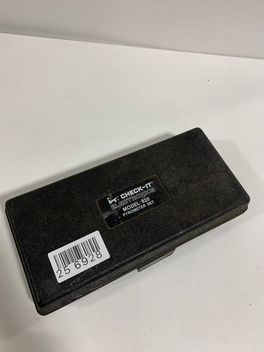 Check-IT Electronics Digital Pyrometer Set 620