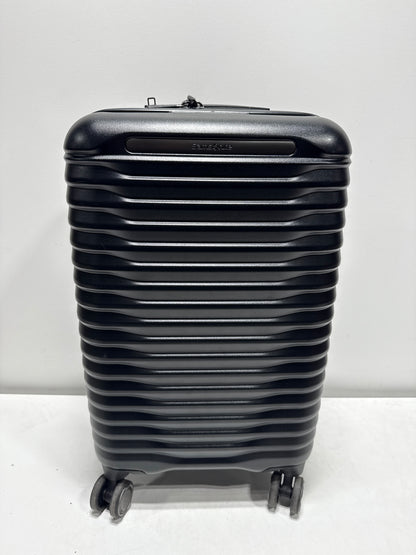 Lightly Used Samsonite Element XLT 2.0 Luggage Set 2 Piece Black