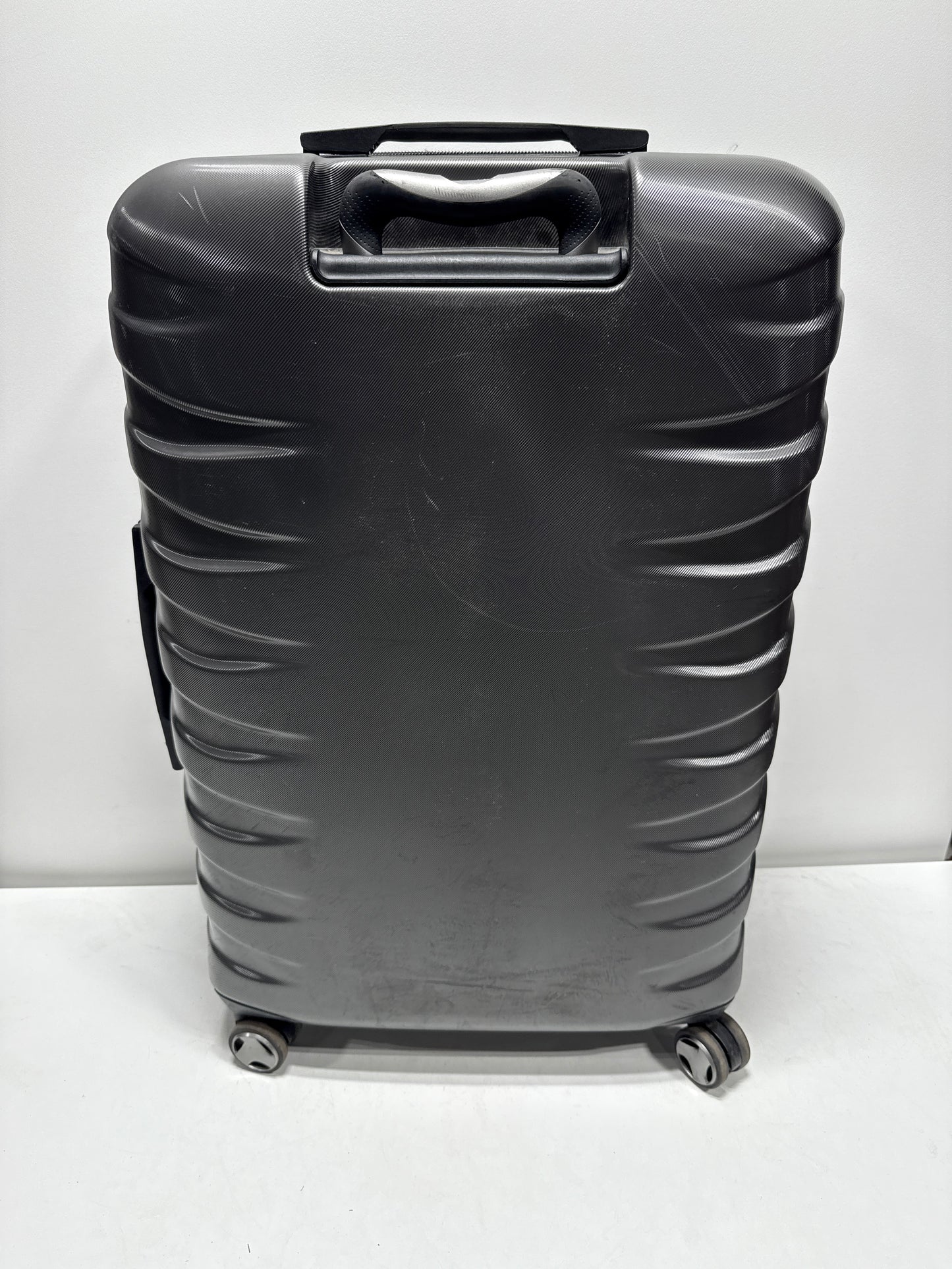 Used Ricardo 3 piece Hardside Spinner Set