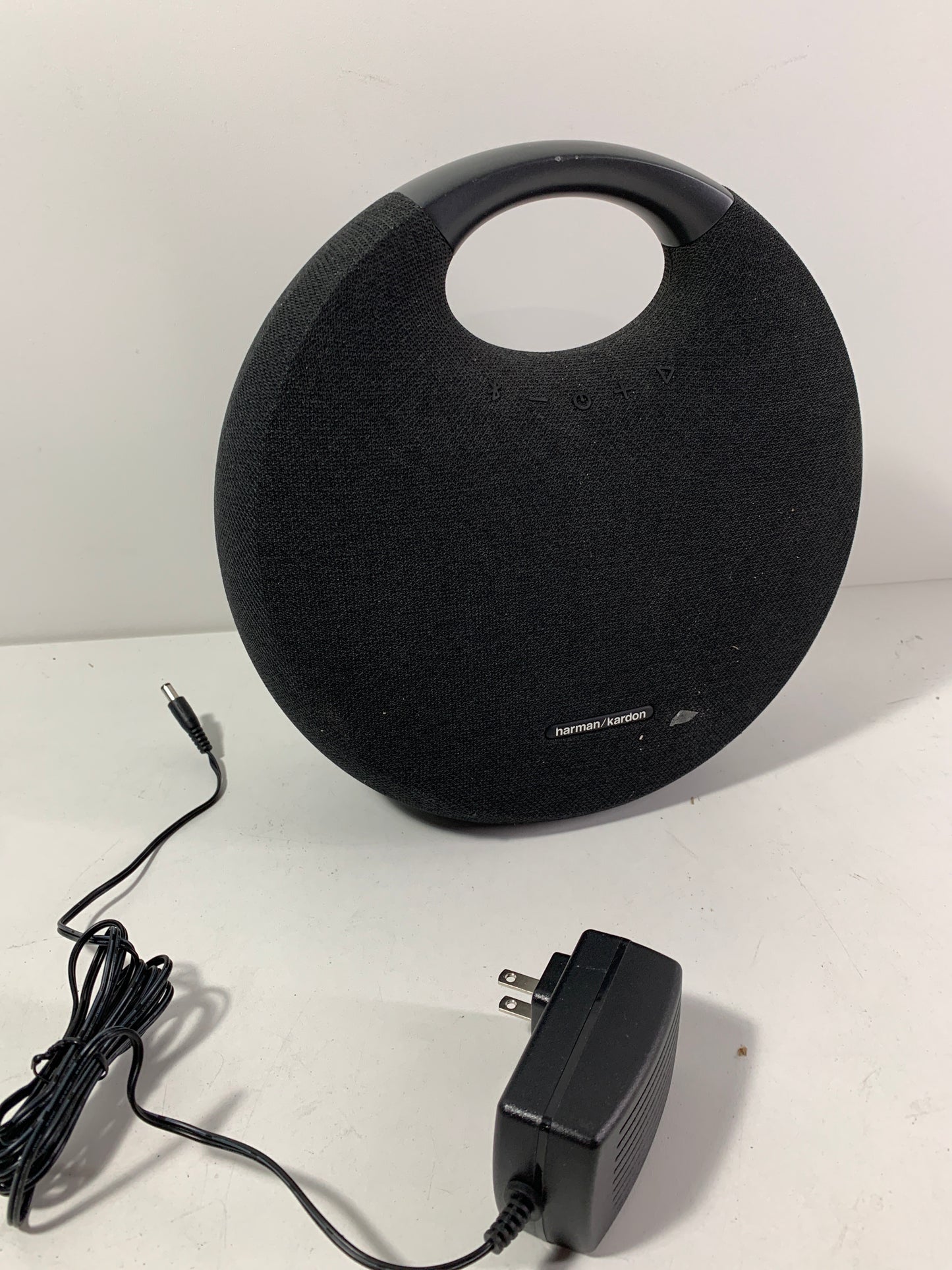 Used Harman Kardon Onyx Studio 6 Portable Bluetooth Speaker Black