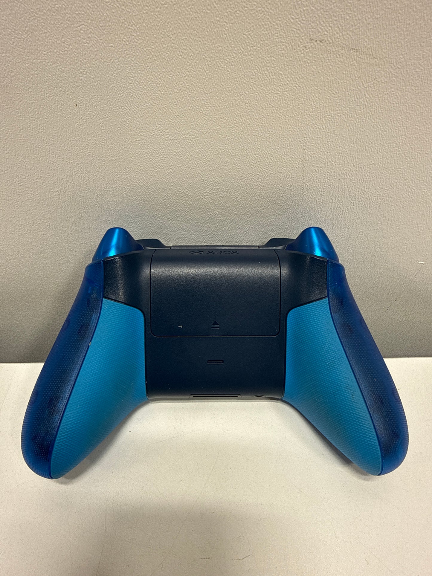 Used Microsoft - Xbox Wireless Controller Sky Cipher Special Edition - *Headphones & Tech Accessories