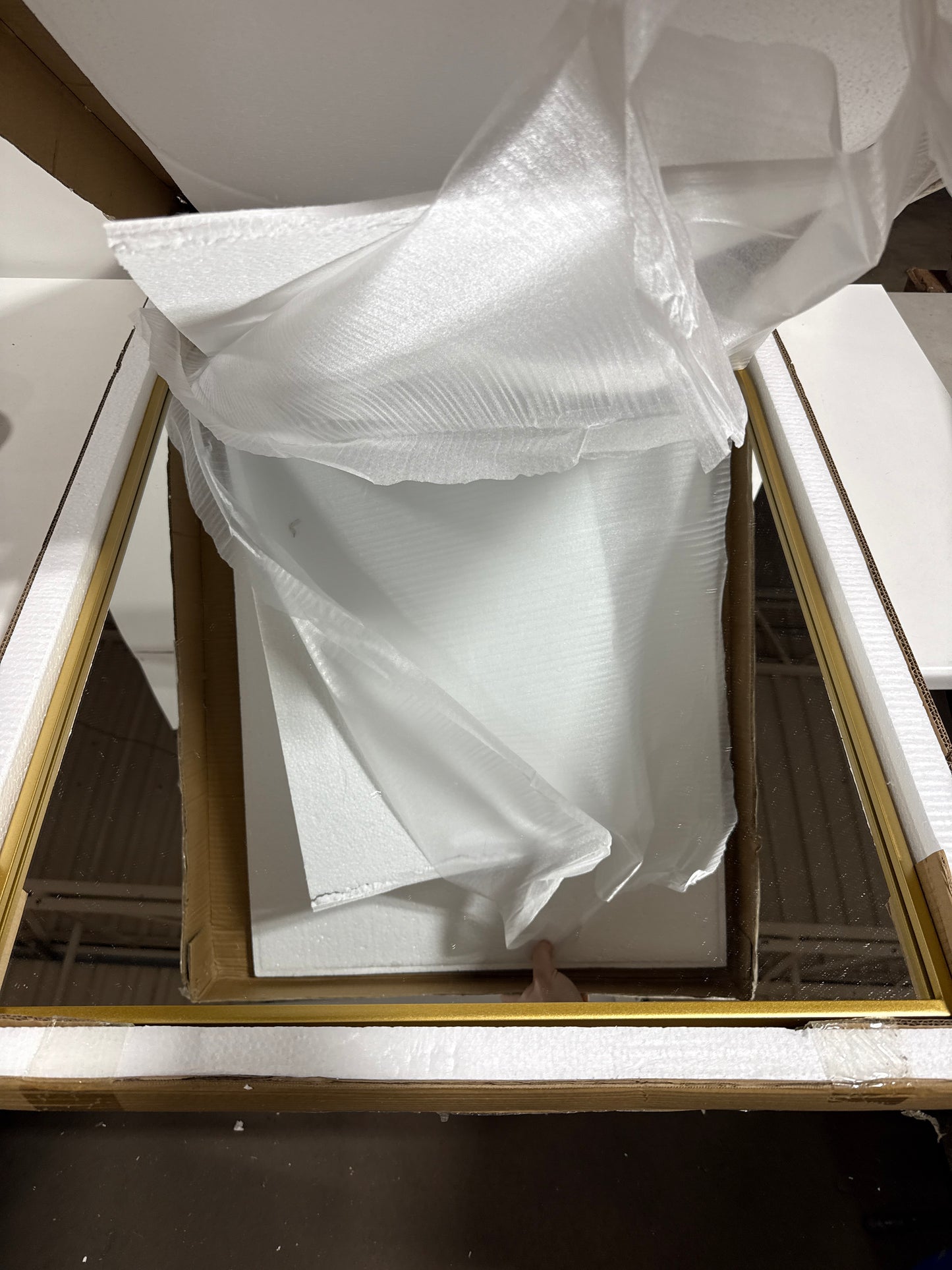 Elegant Decor Metal Frame Arch Mirror 24x36 Inch in Brass