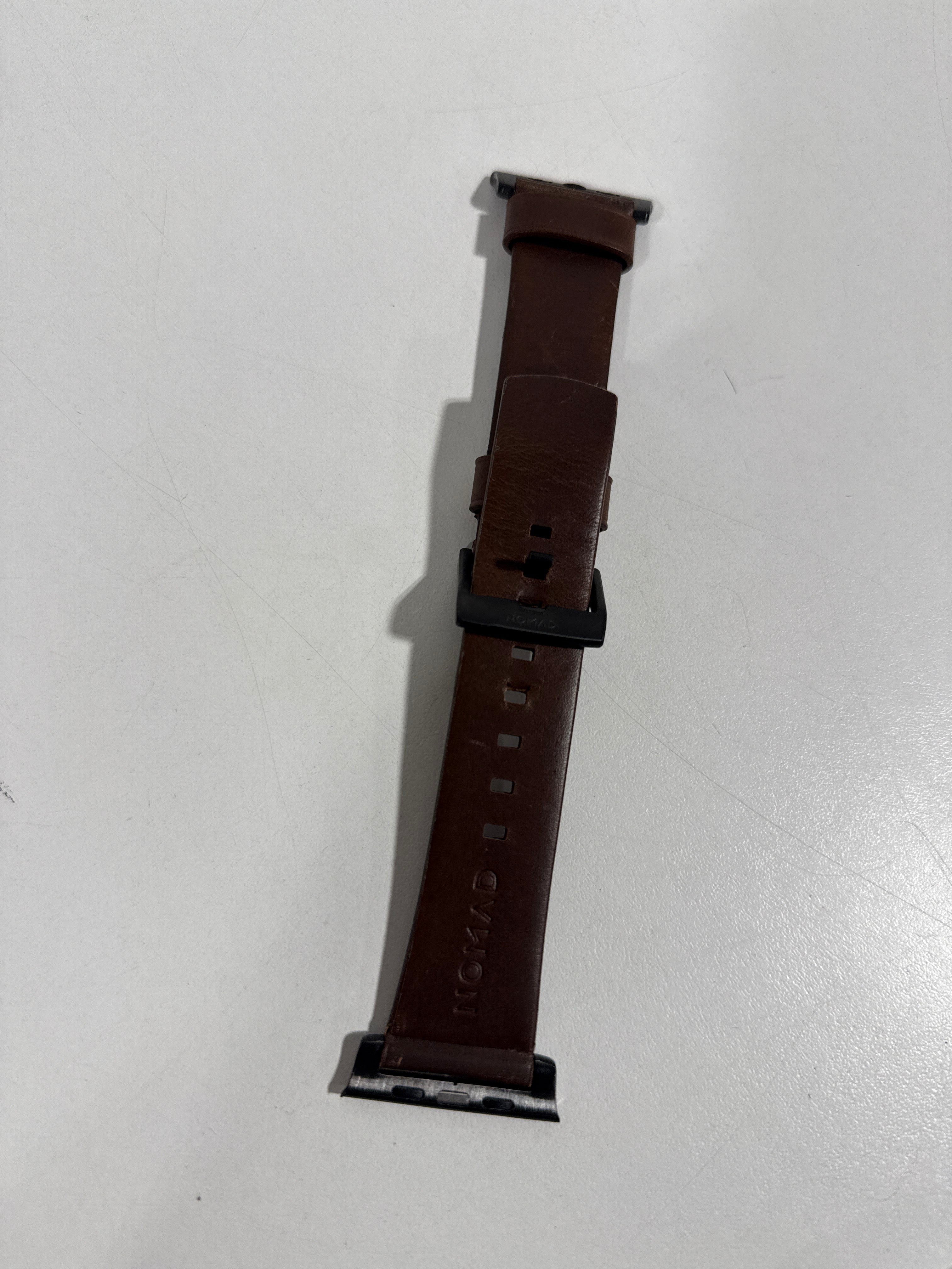 Nomad - Modern Leather Watch Strap for Apple Watch 42mm and 44mm - Brown with black lugs - *Headphones & Tech