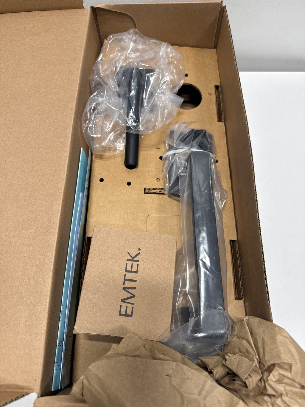 Emtek Baden Left Handed Sectional Single Cylinder Keyed Entry Handleset with Stuttgart Interior Lever Model: 4820STUUS19LH