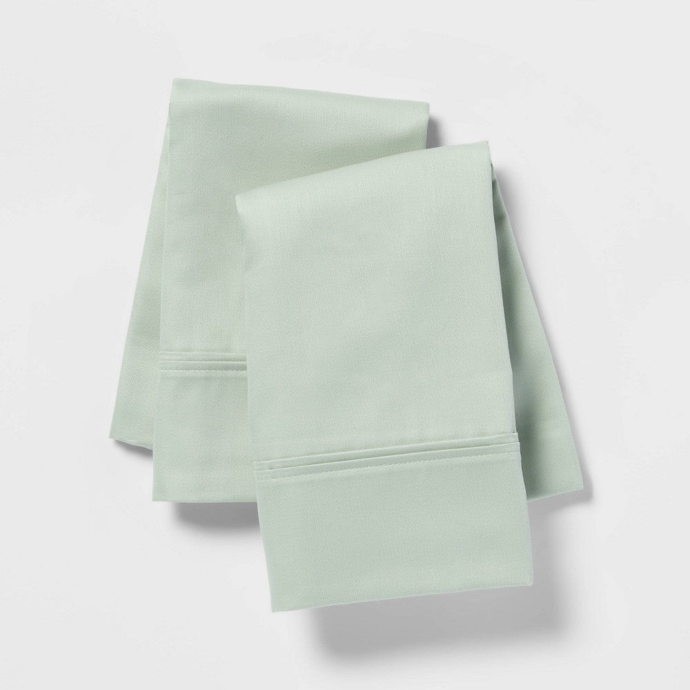 King Solid Performance 400 Thread Count Pillowcase Set Green - Threshold™: Cotton Sateen Machine Washable Set of 2