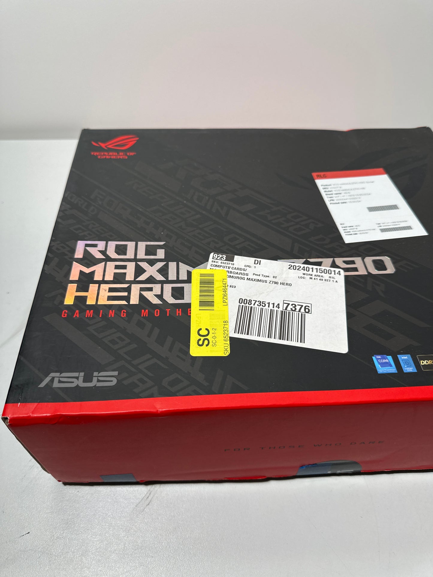 See Desc ASUS - ROG MAXIMUS Z790 HERO (Socket LGA 1700) Intel Z790 ATX DDR5 Wi-Fi 6E Motherboar