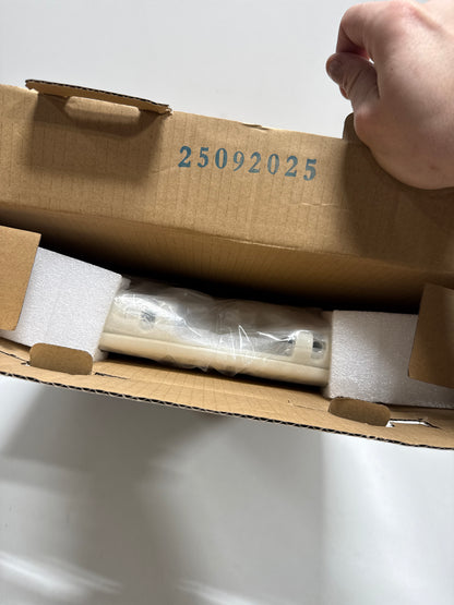 Traditional El Luxury Seat with Cover, Polypropylene Plastic, Elongated, Linen