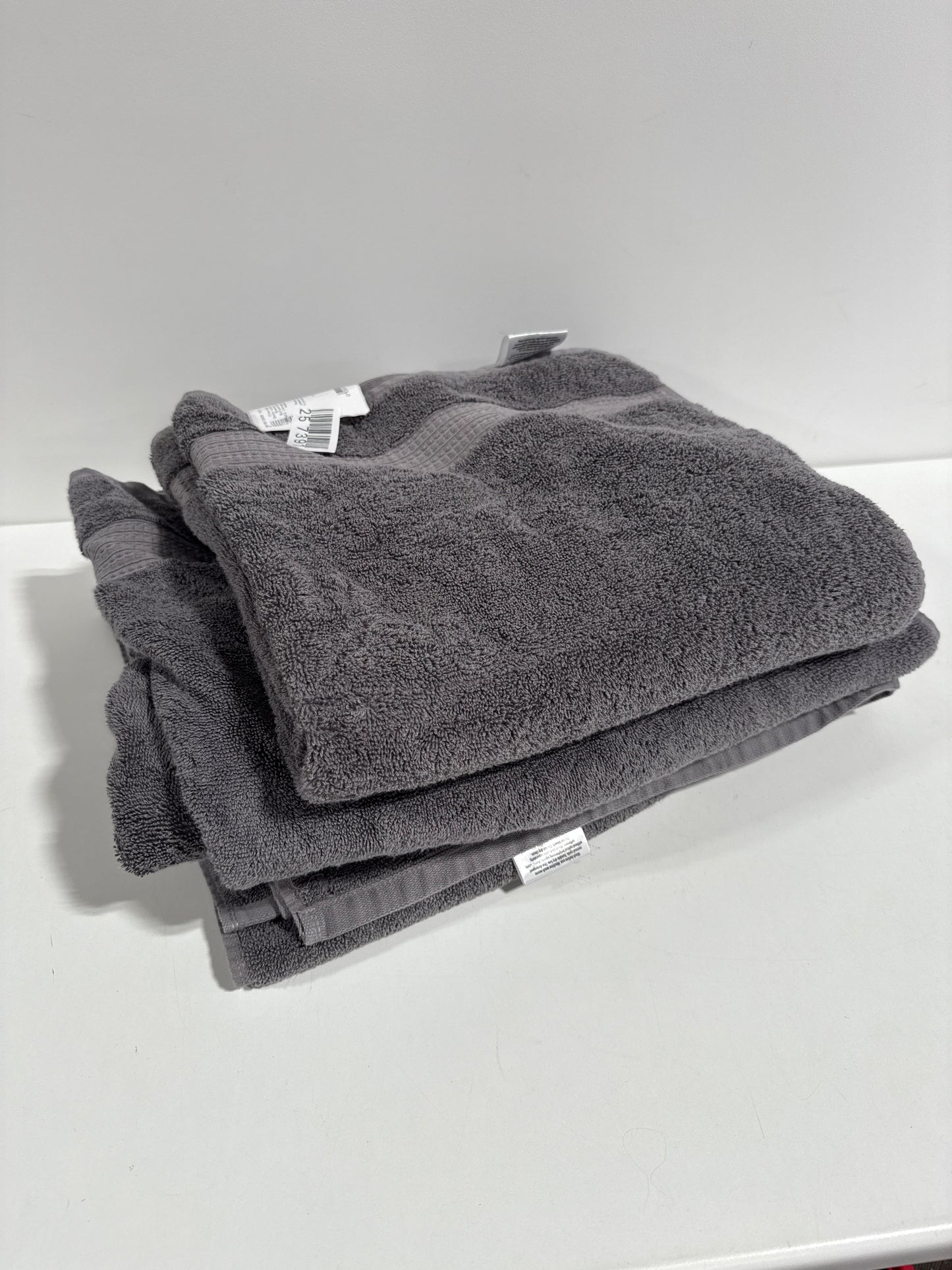 3 PURELY INDULGENT GUNMETAL 2 Bath Towel, 1 Bath Sheet