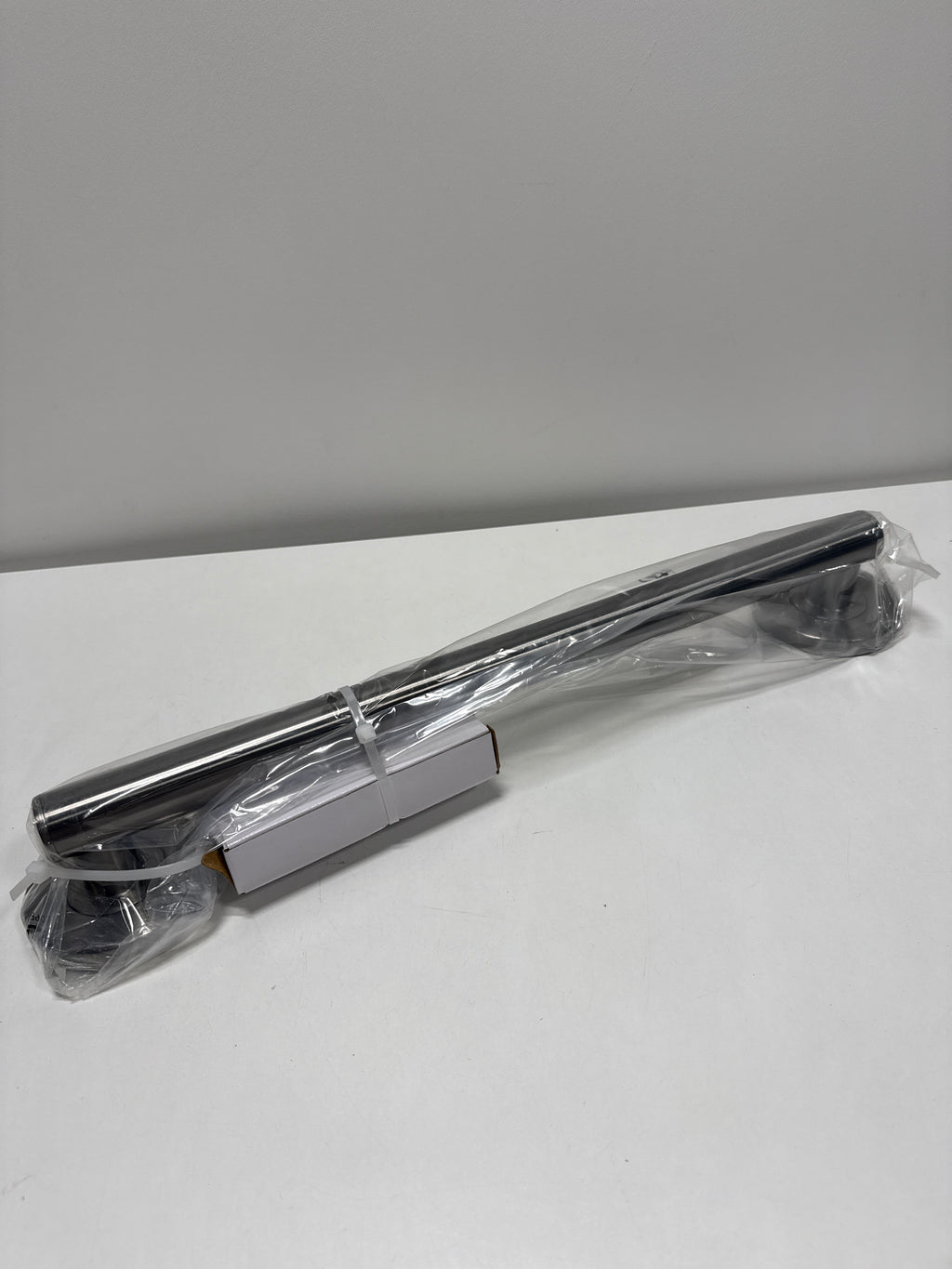 Brizo 69475 18" Round Grab Bar Luxe Steel